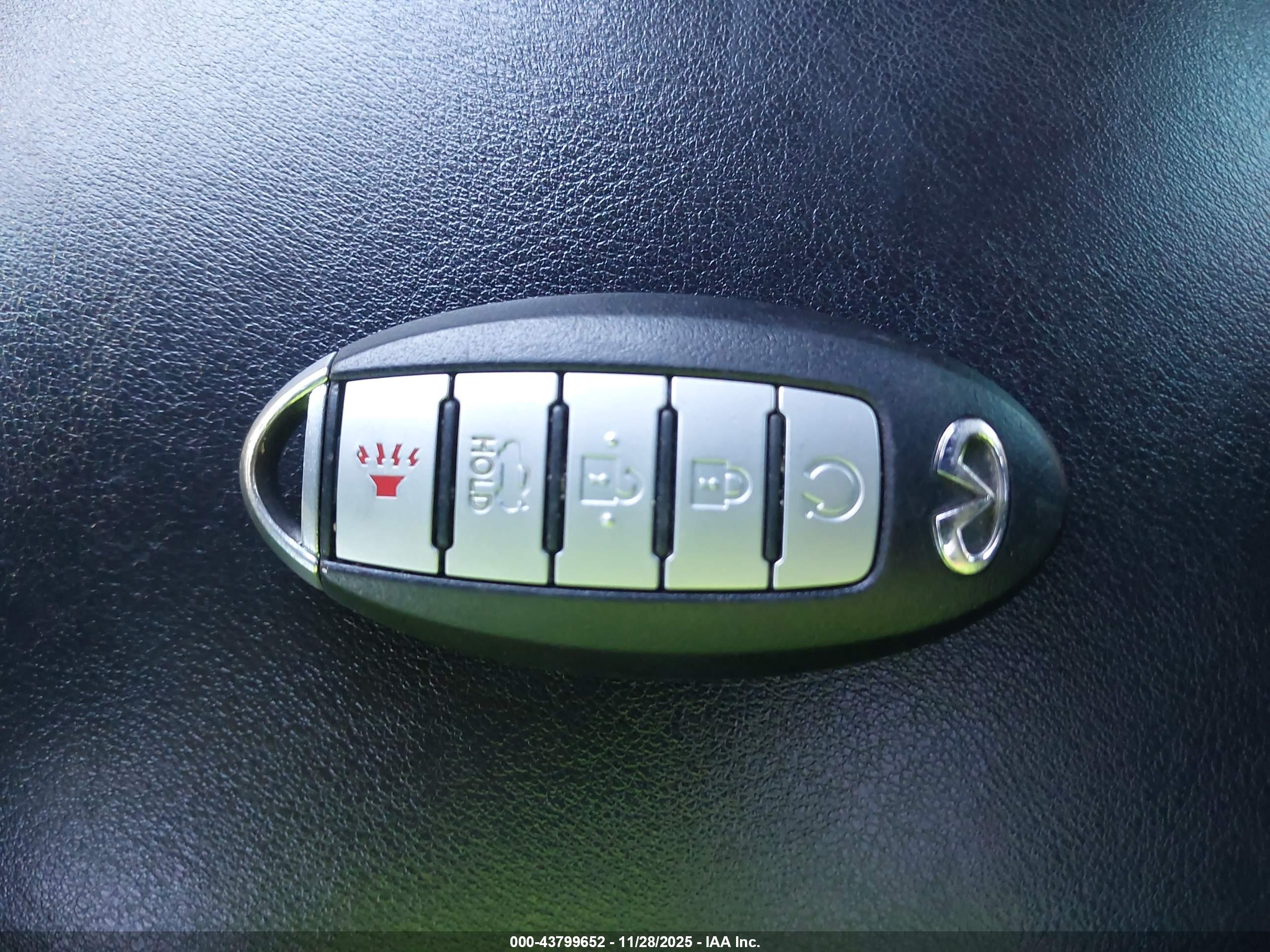 INFINITI Q60 image 11