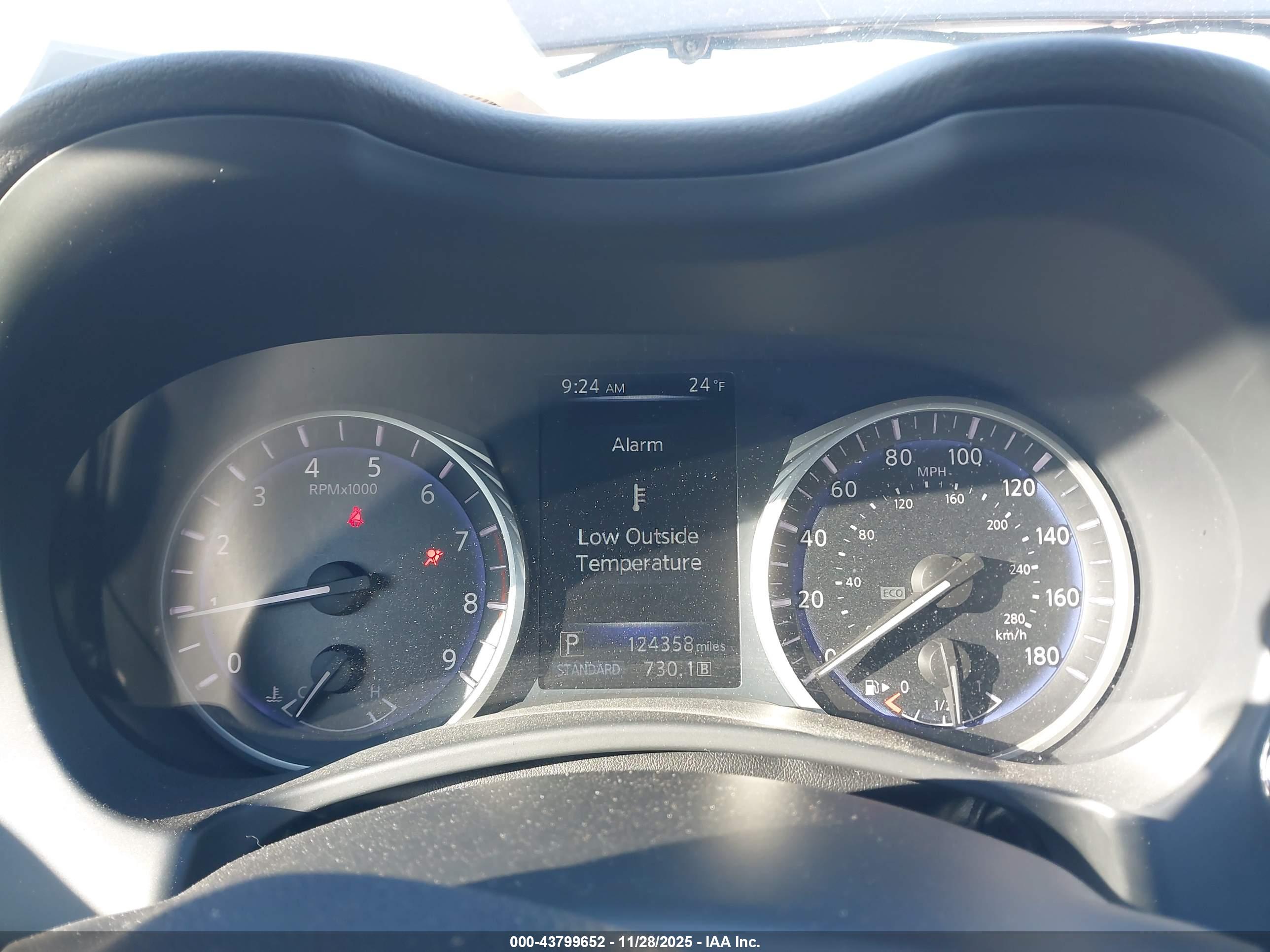 INFINITI Q60 image 7