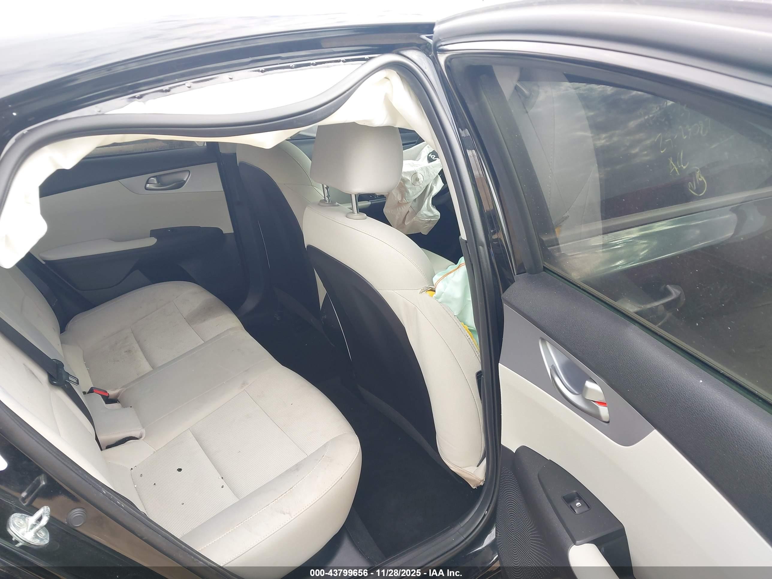KIA FORTE image 8