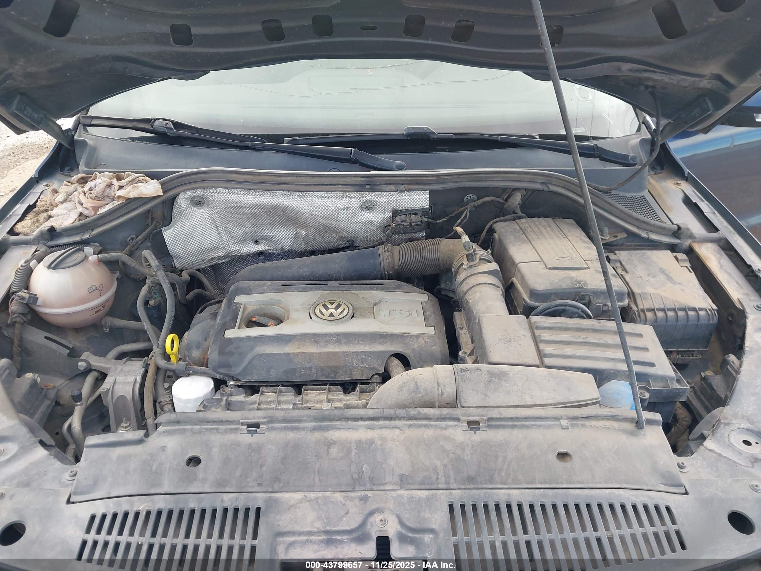 VOLKSWAGEN TIGUAN image 10