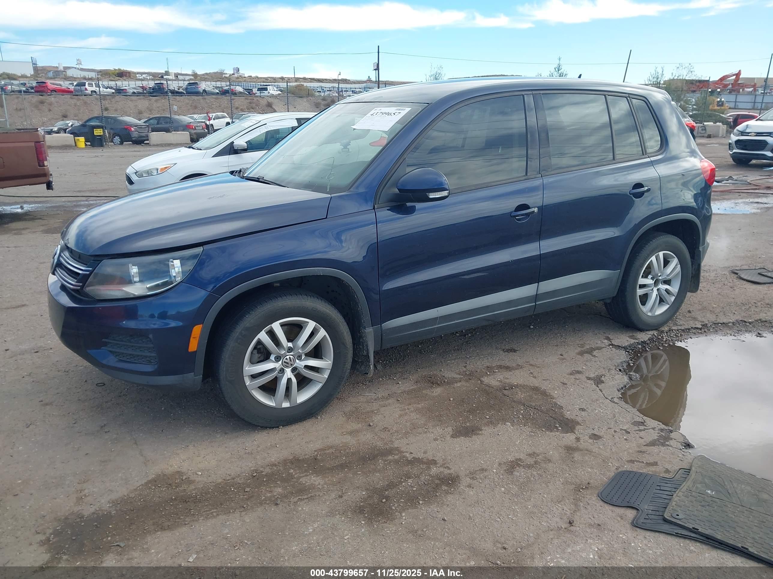 VOLKSWAGEN TIGUAN image 2