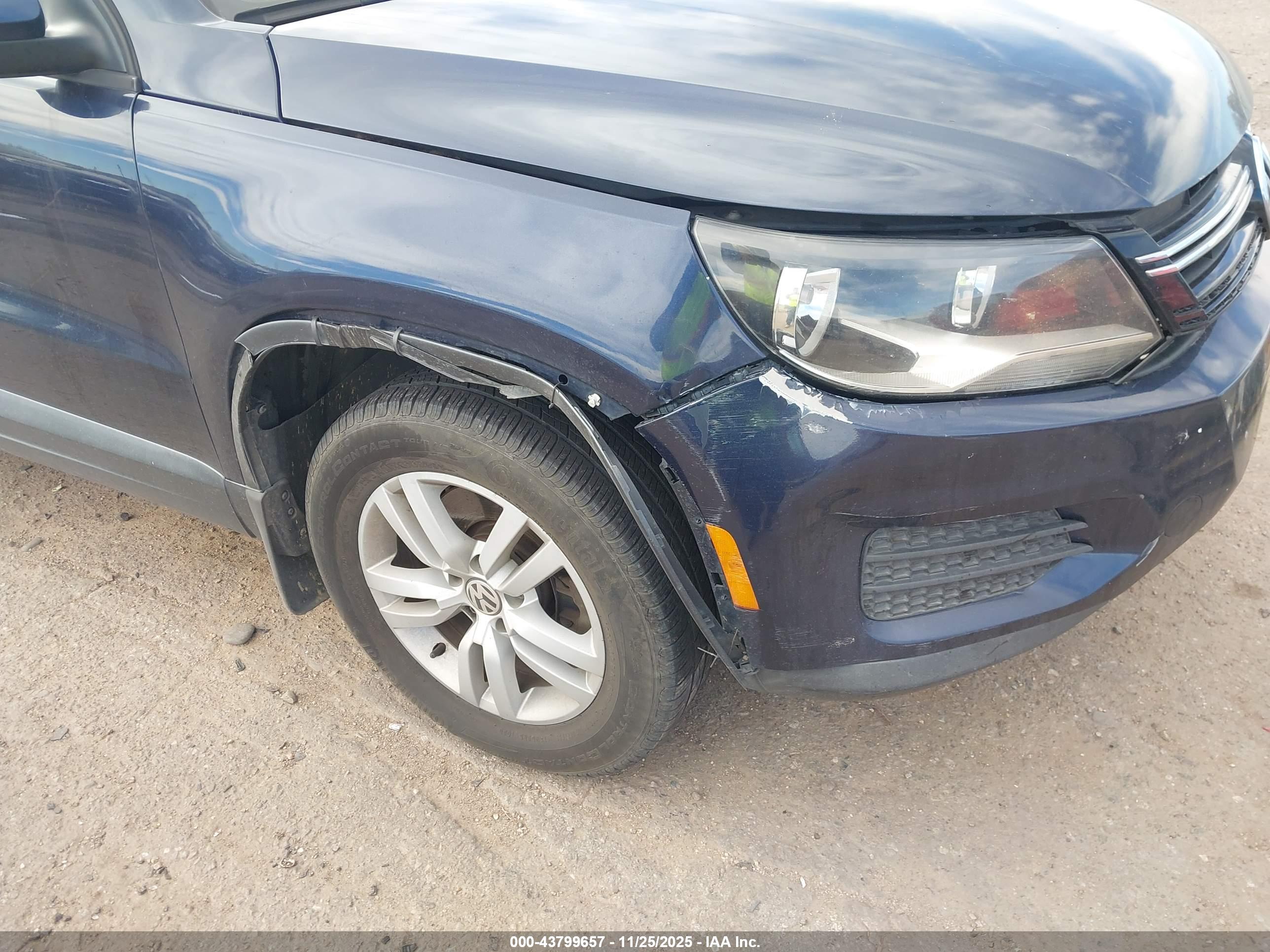 VOLKSWAGEN TIGUAN image 6