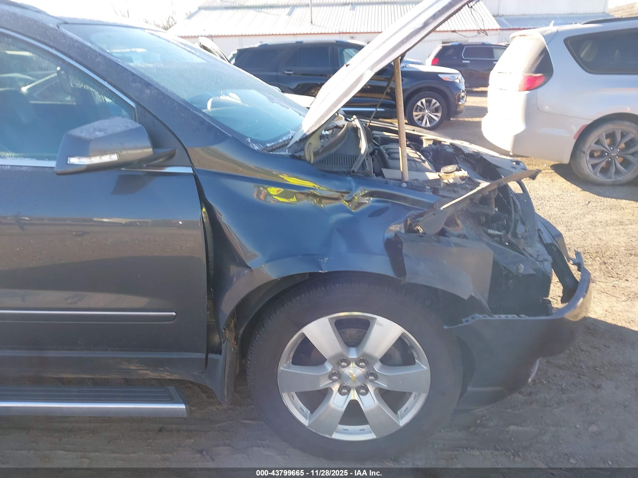 CHEVROLET TRAVERSE image 6