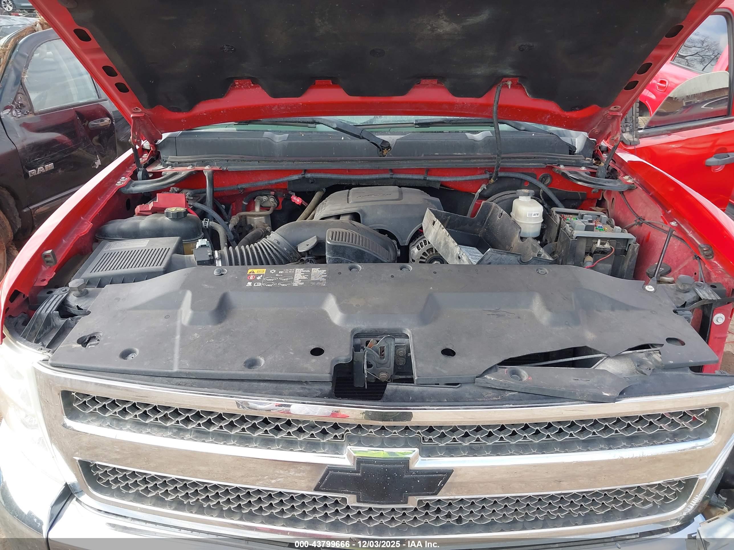 CHEVROLET SILVERADO image 10
