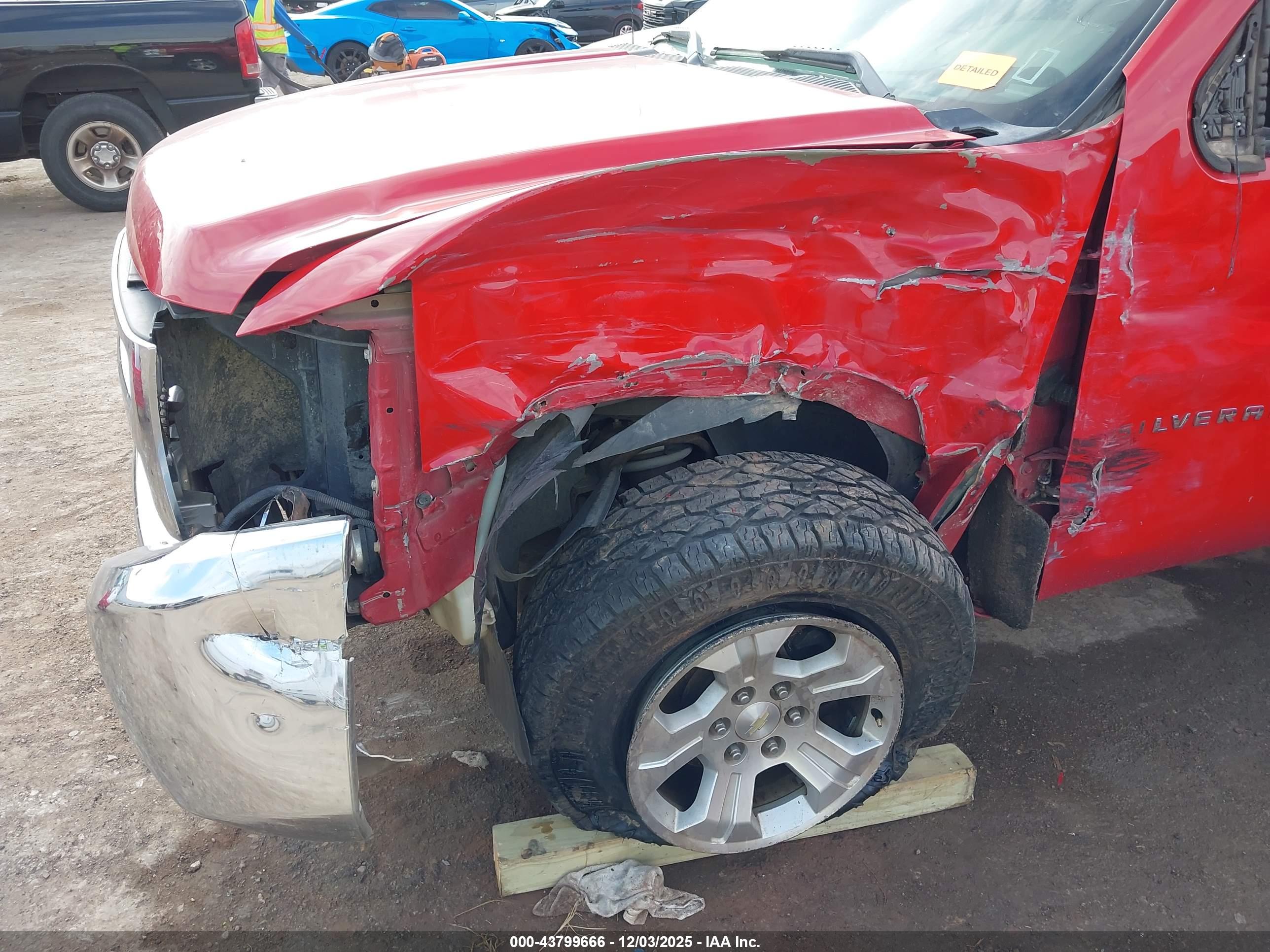 CHEVROLET SILVERADO image 6