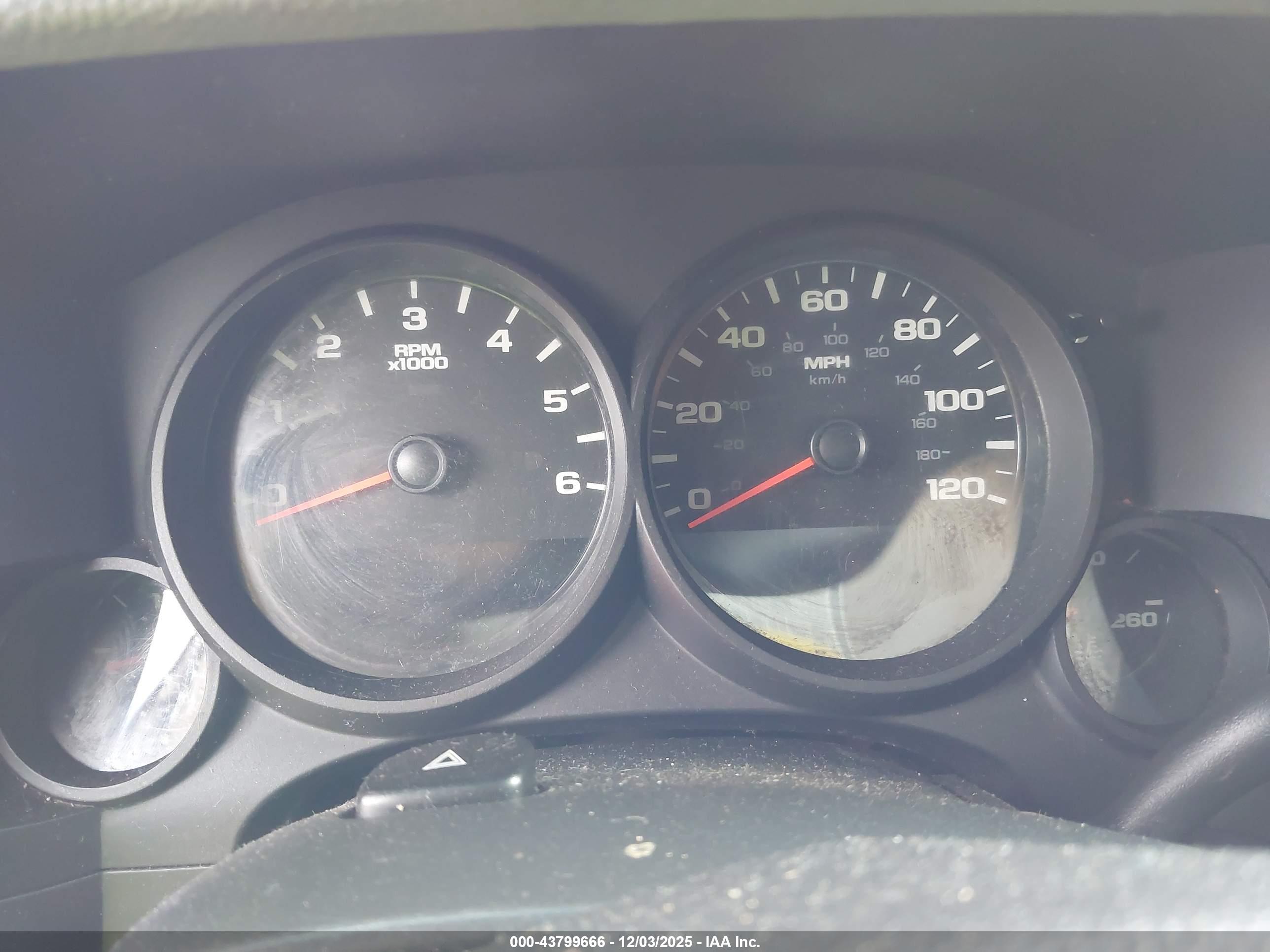 CHEVROLET SILVERADO image 7