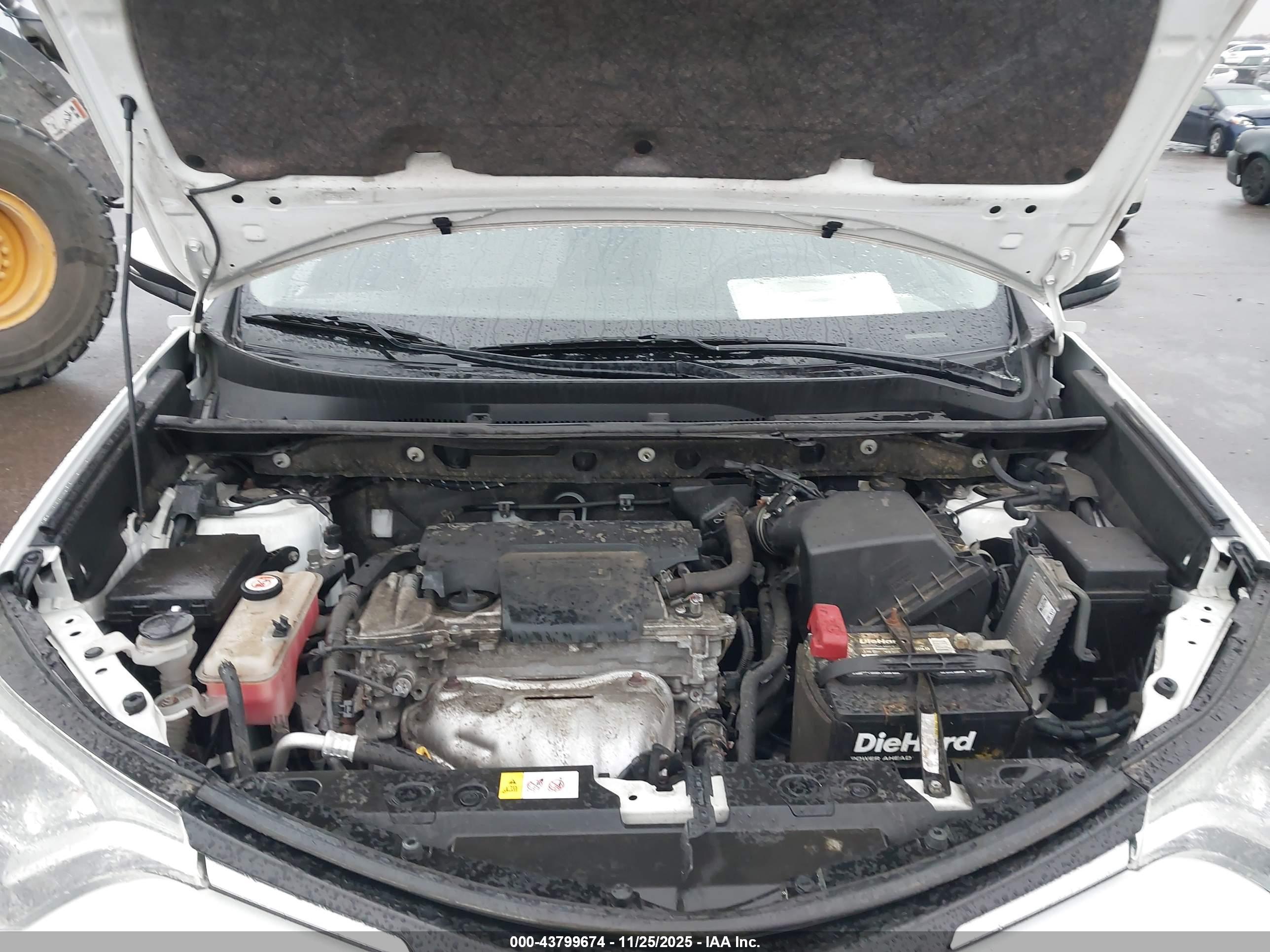 TOYOTA RAV4 image 10