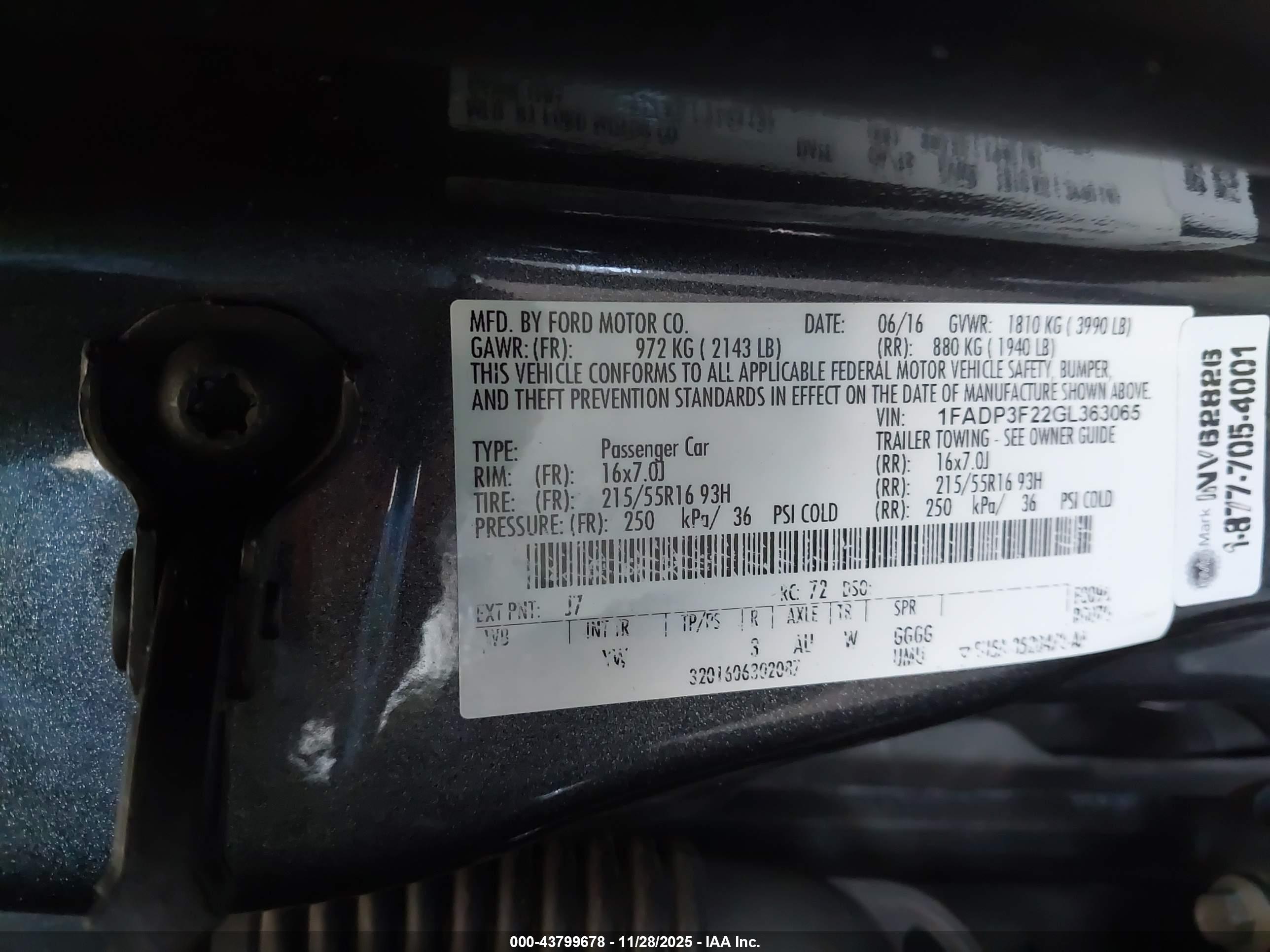 FORD FOCUS image 9