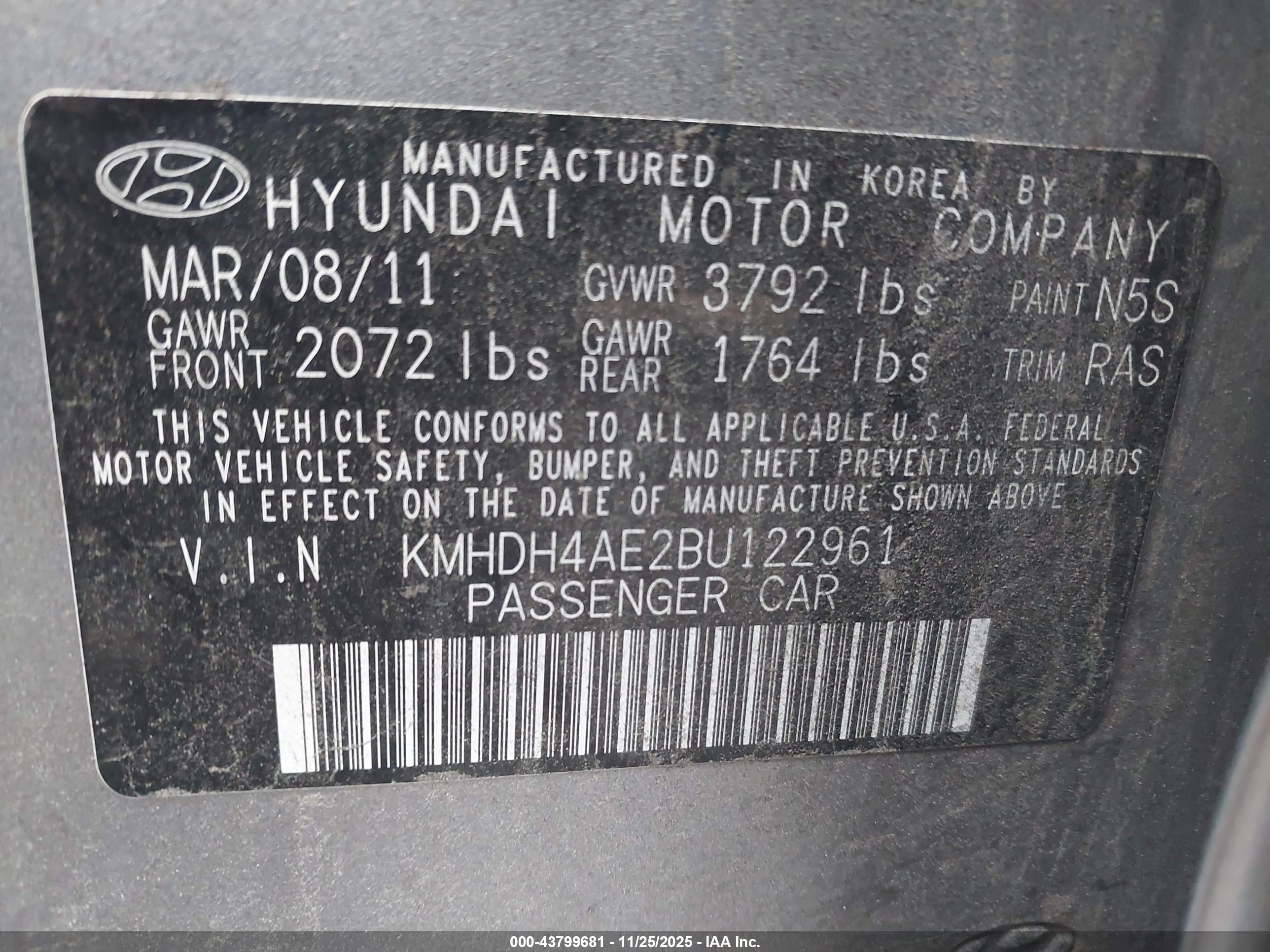 HYUNDAI ELANTRA image 9