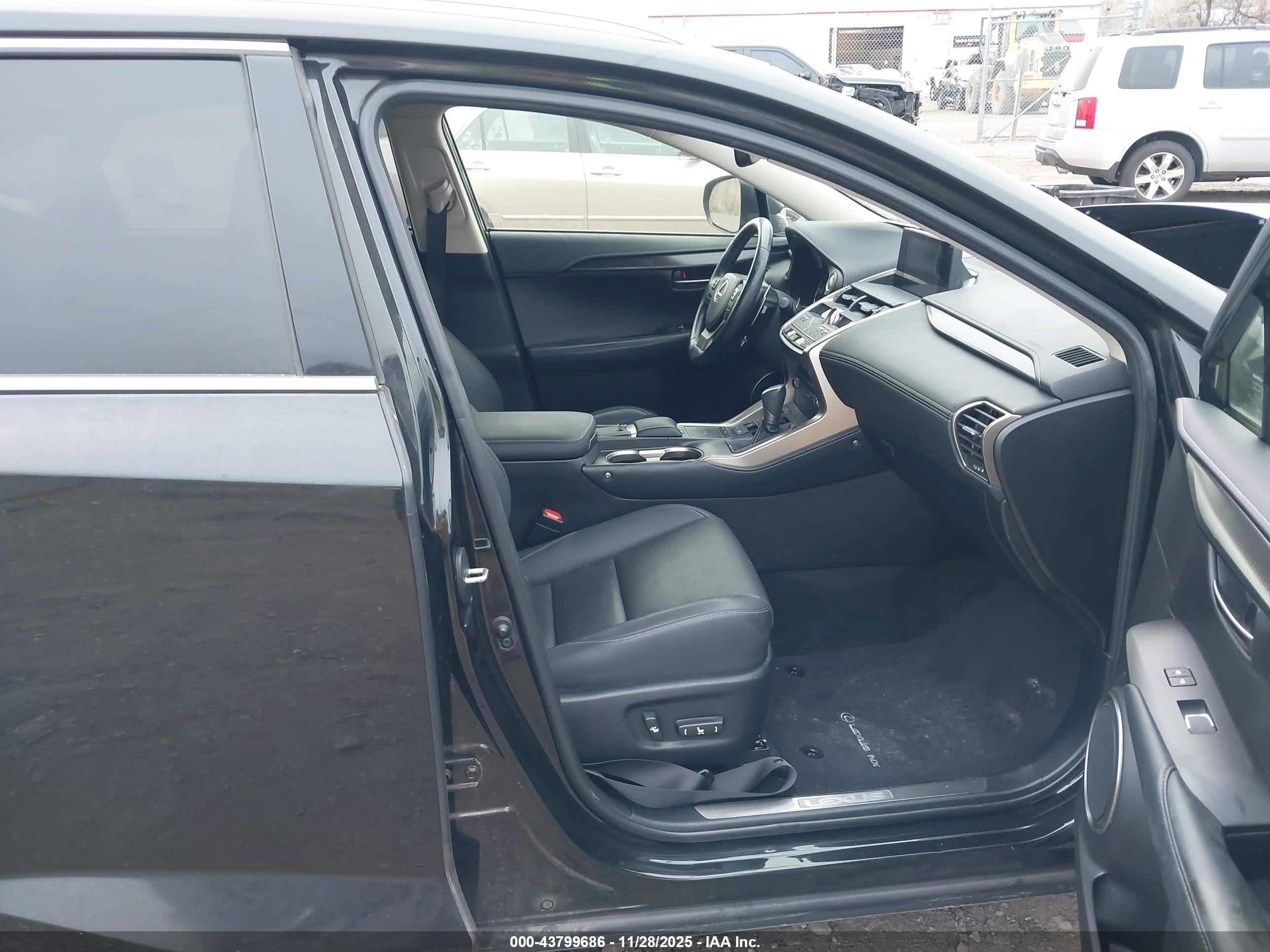 LEXUS NX image 5