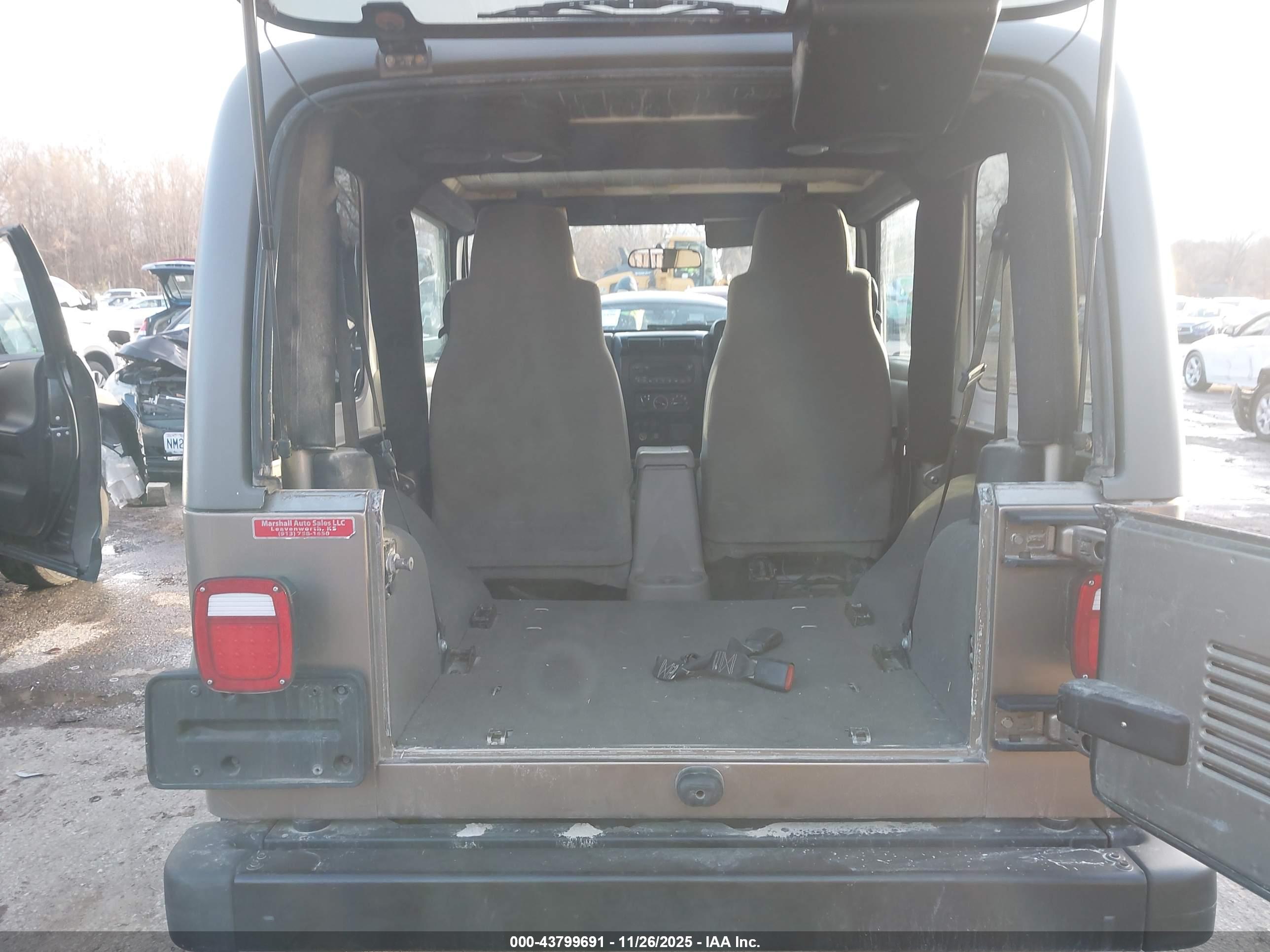 JEEP WRANGLER image 8