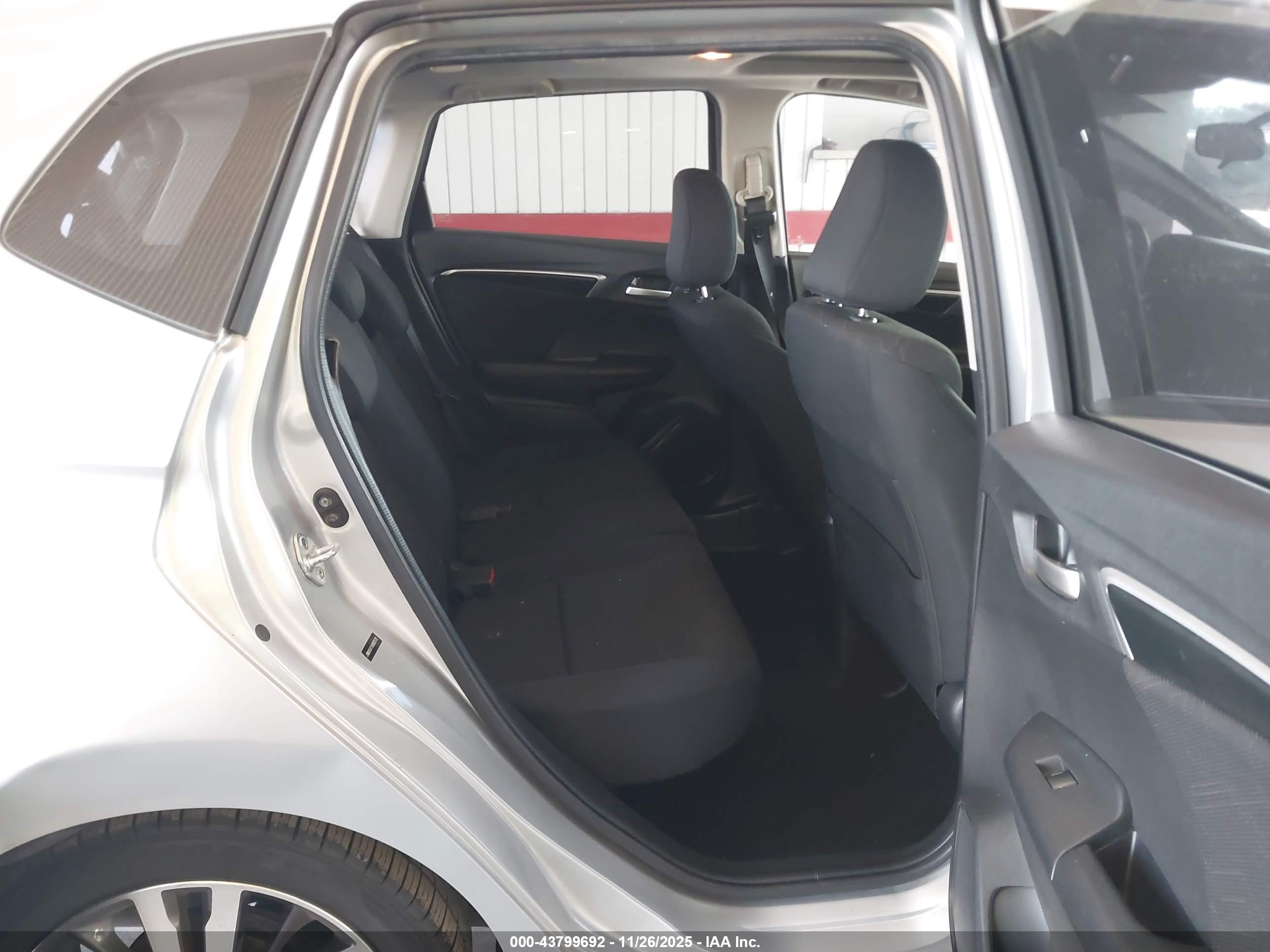 HONDA FIT image 8