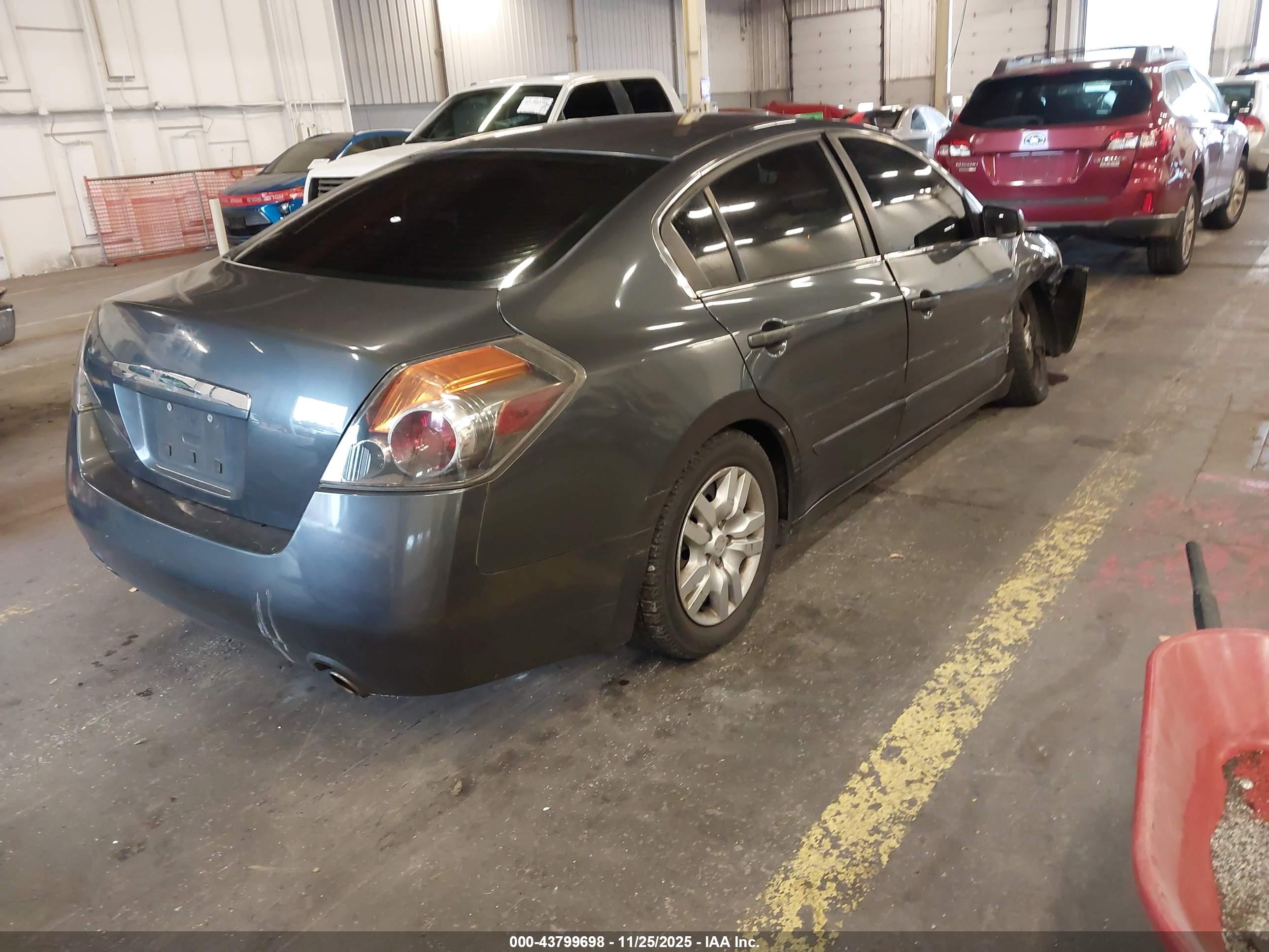 NISSAN ALTIMA image 4