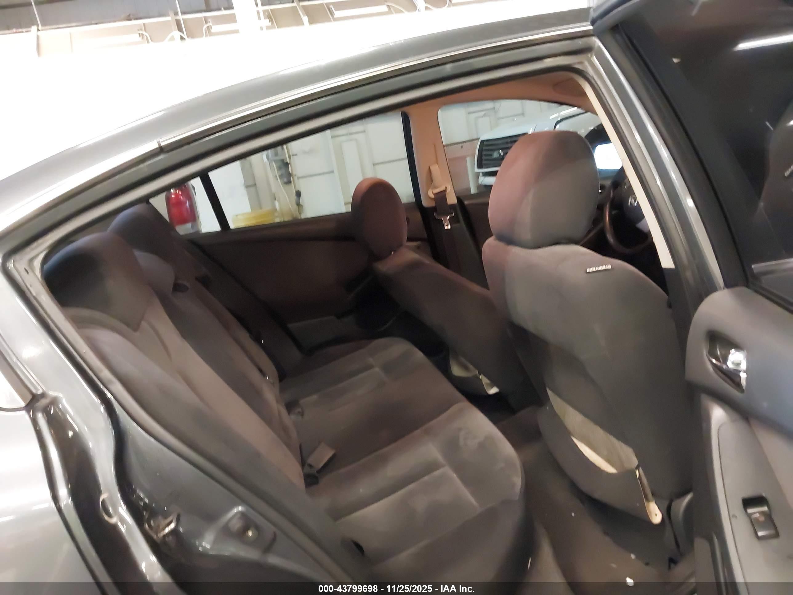 NISSAN ALTIMA image 8