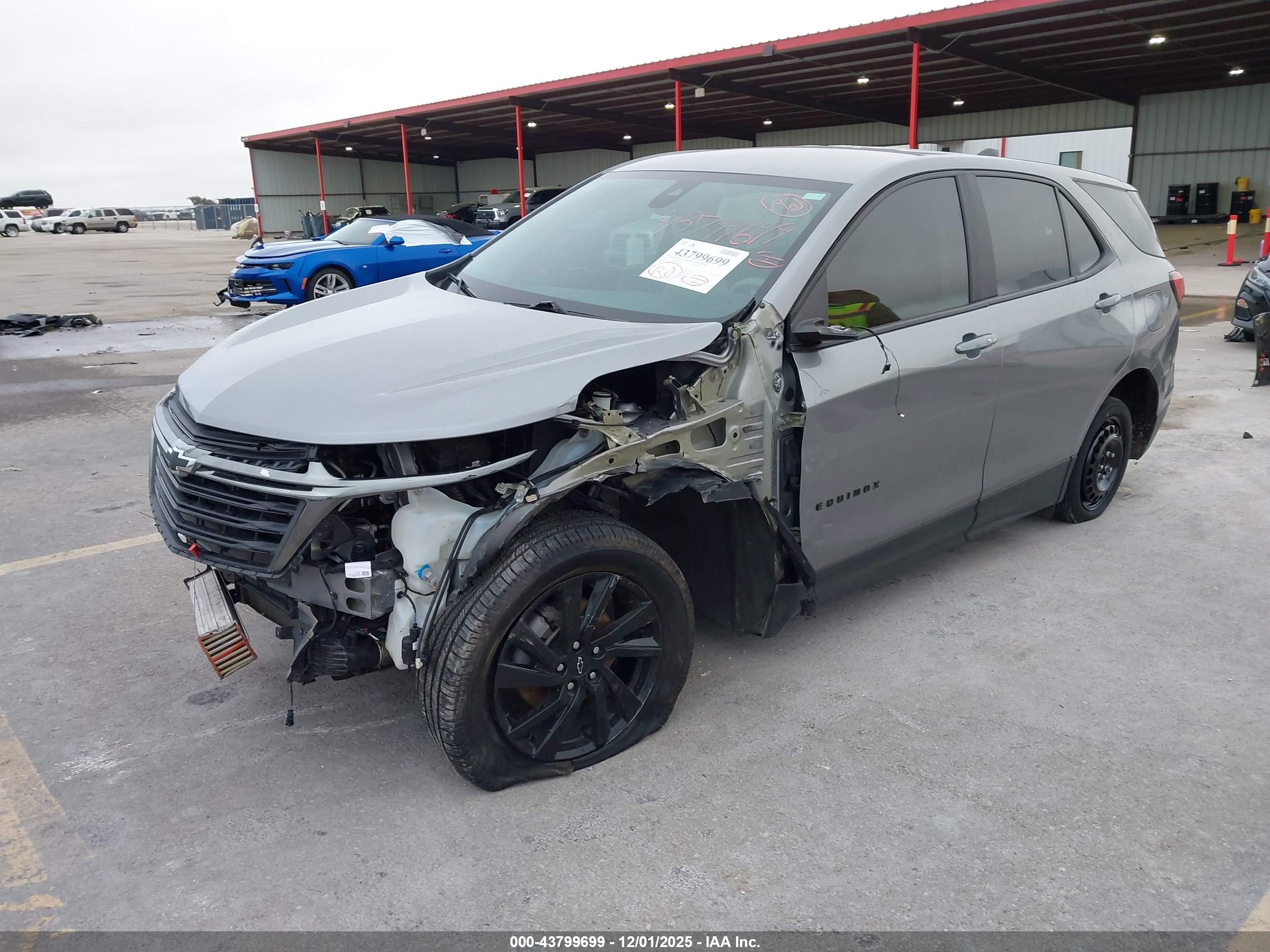 CHEVROLET EQUINOX image 2