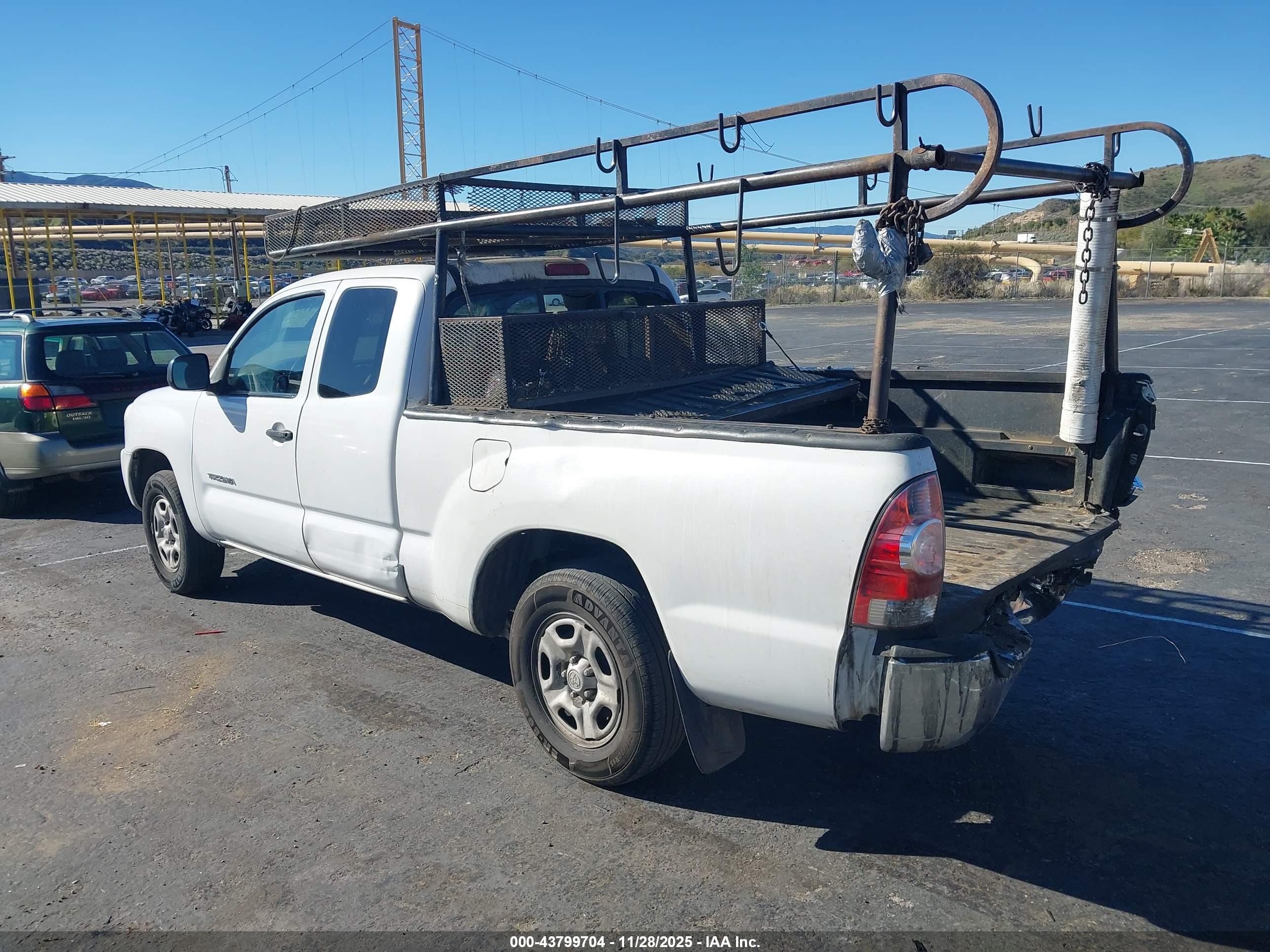 TOYOTA TACOMA image 3