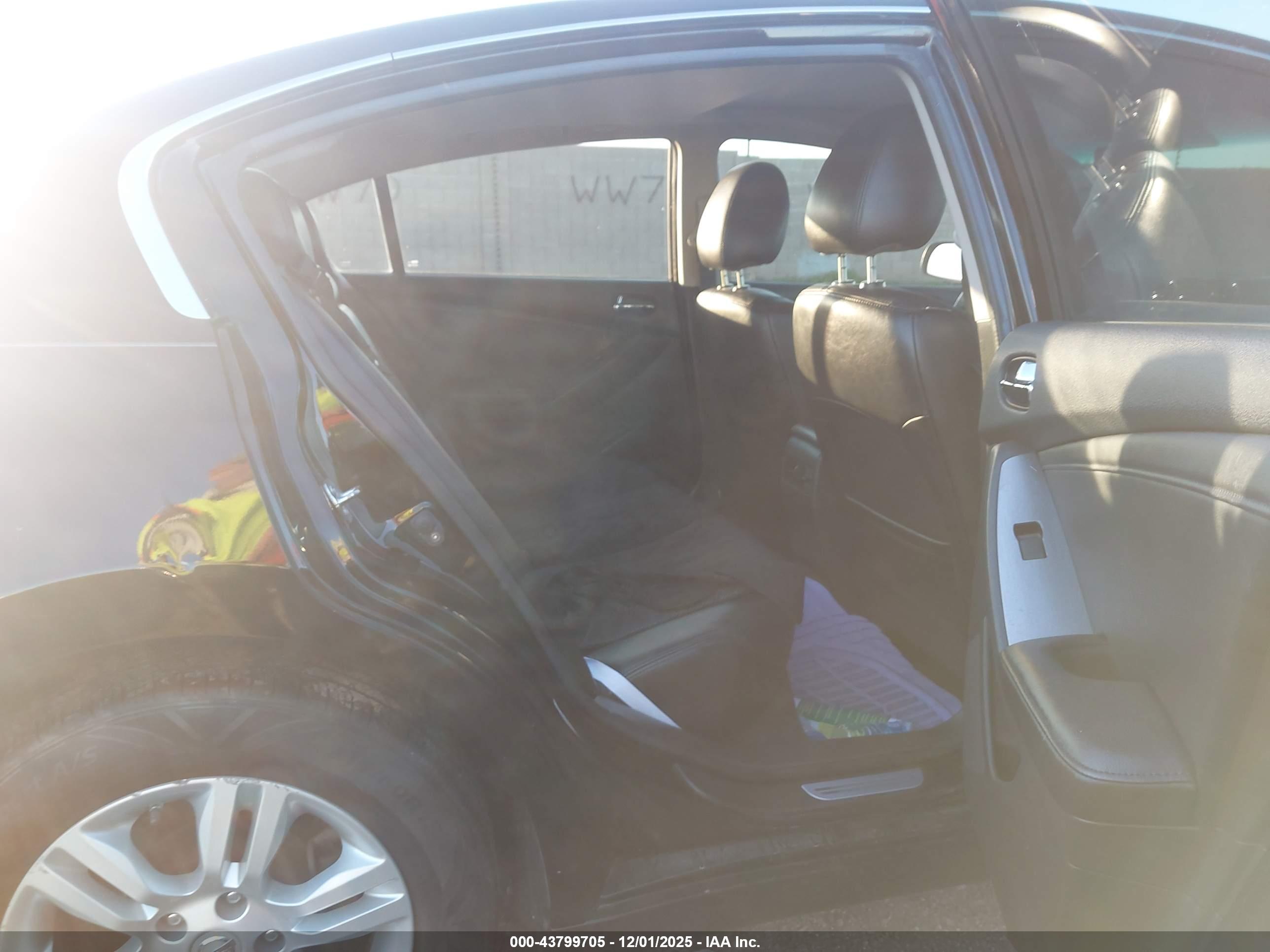 NISSAN ALTIMA image 8