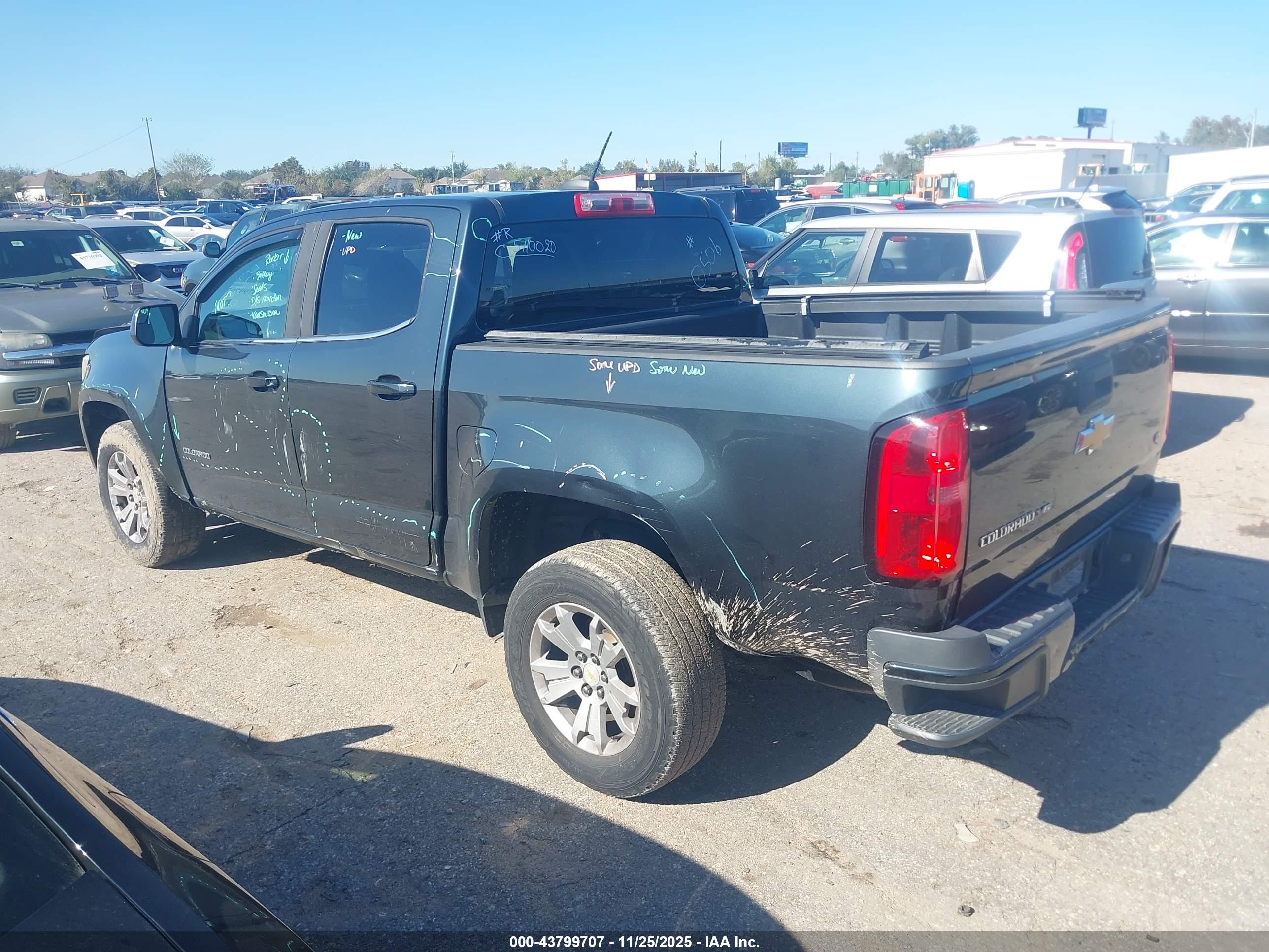 CHEVROLET COLORADO image 3