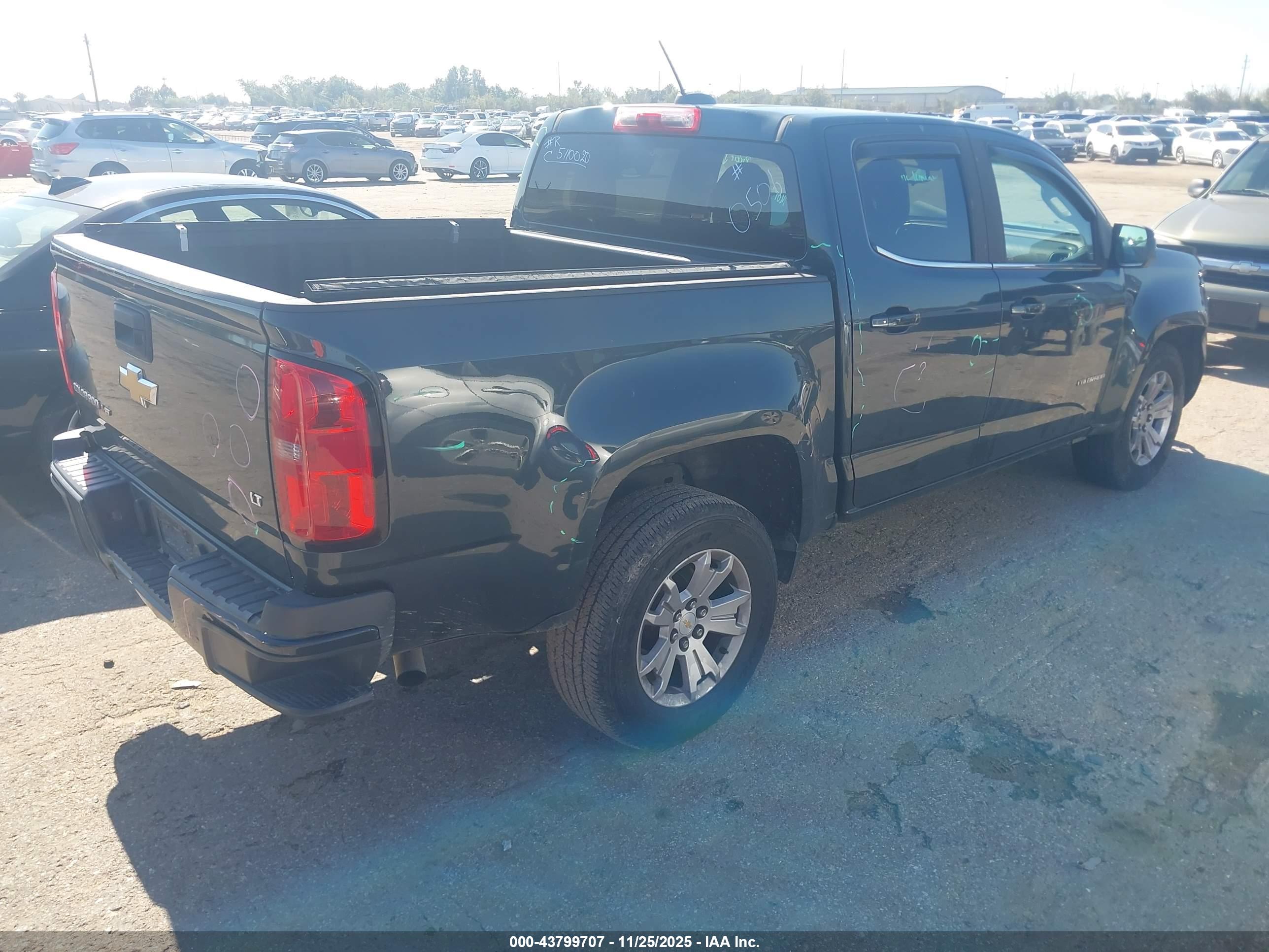 CHEVROLET COLORADO image 4