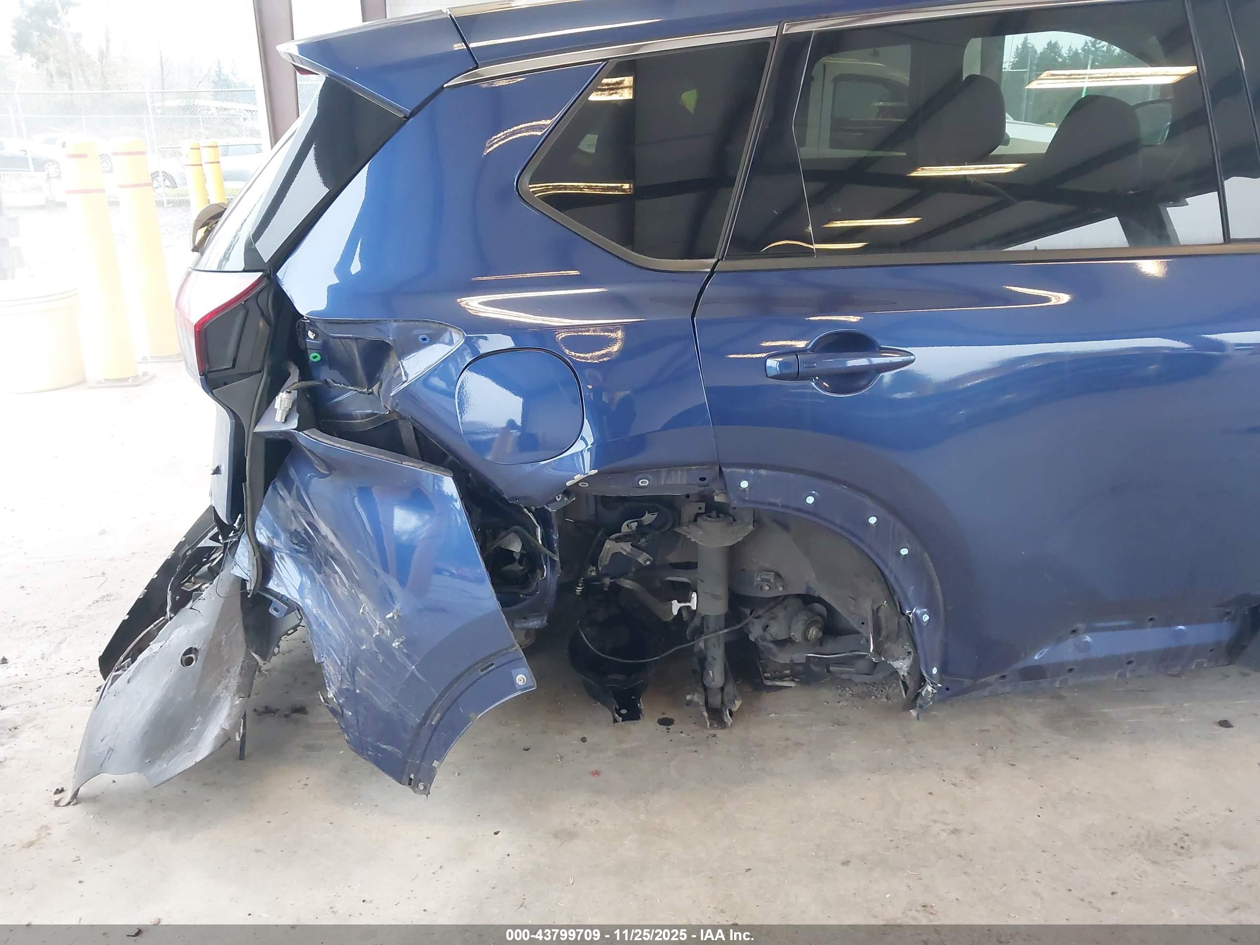 NISSAN ROGUE image 6
