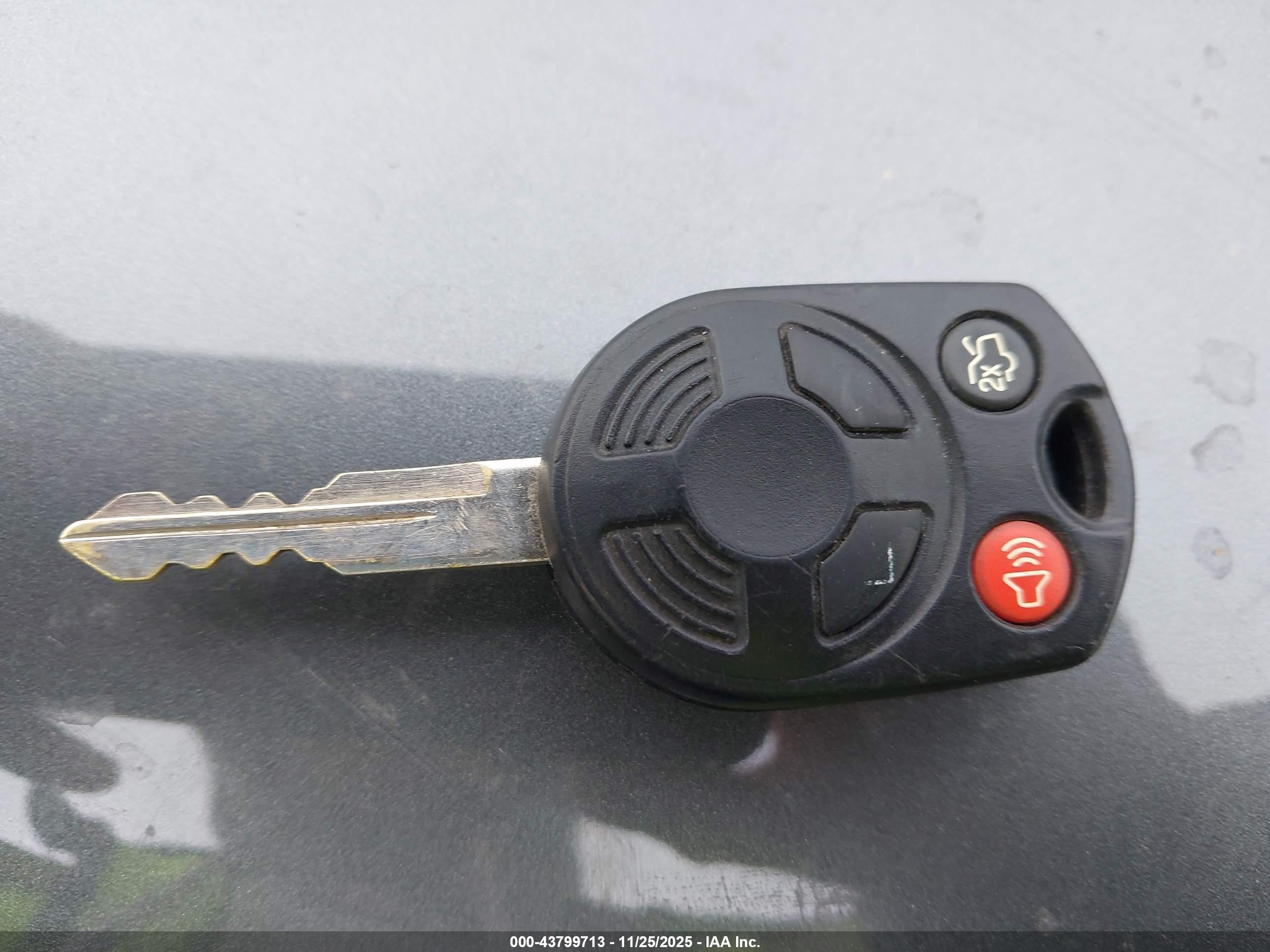 FORD ESCAPE image 11