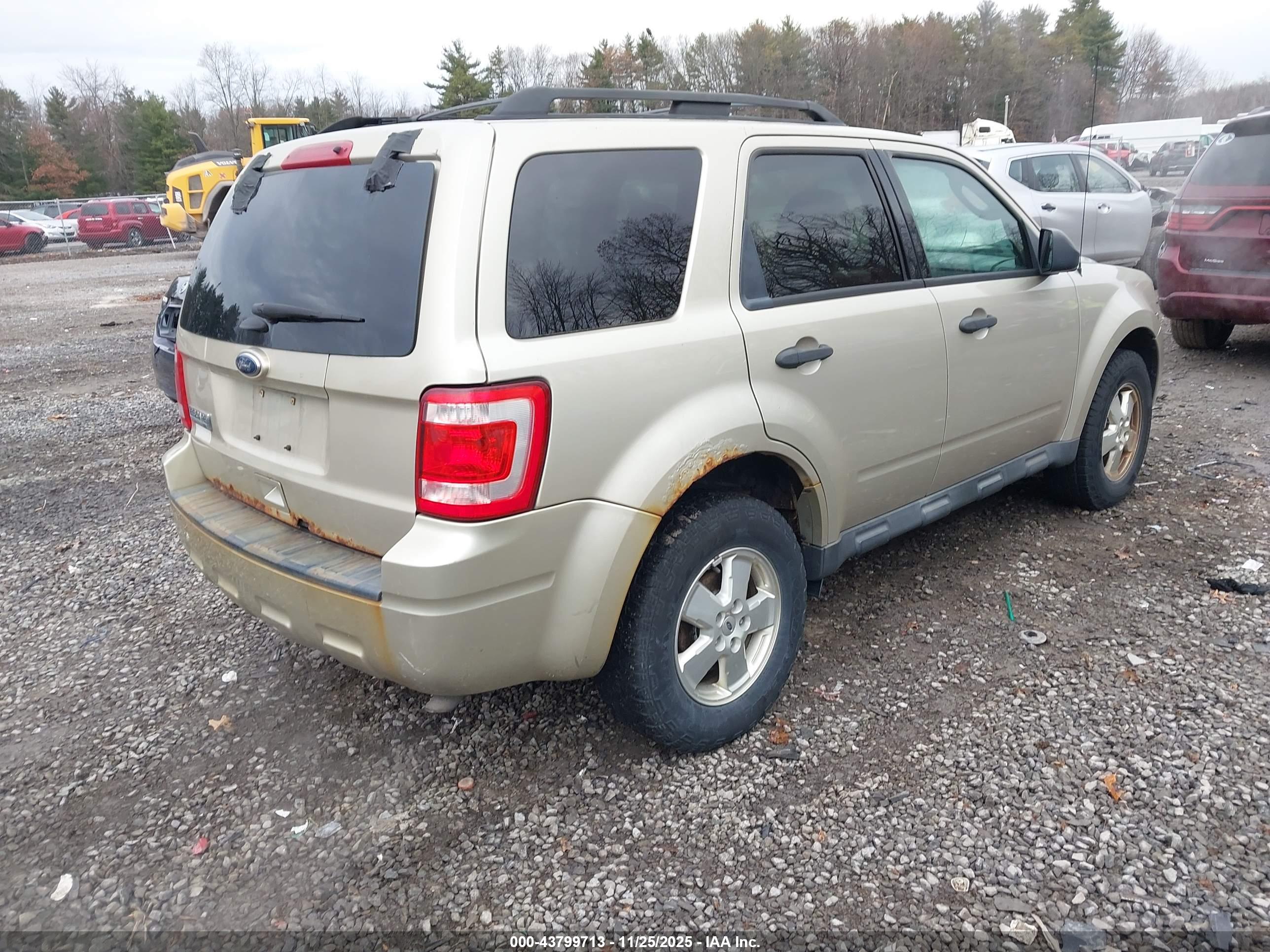 FORD ESCAPE image 4