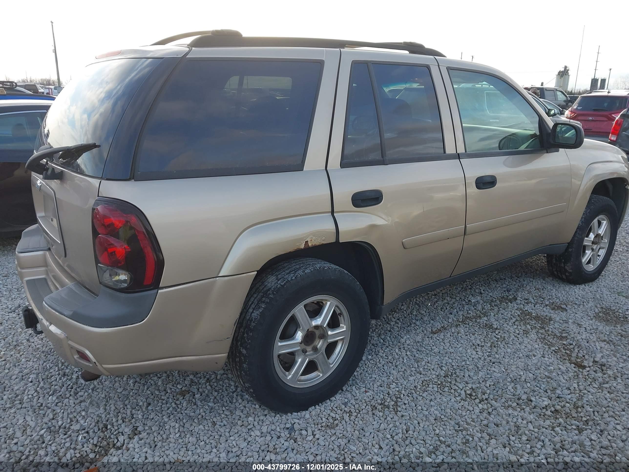 CHEVROLET TRAILBLAZER image 4