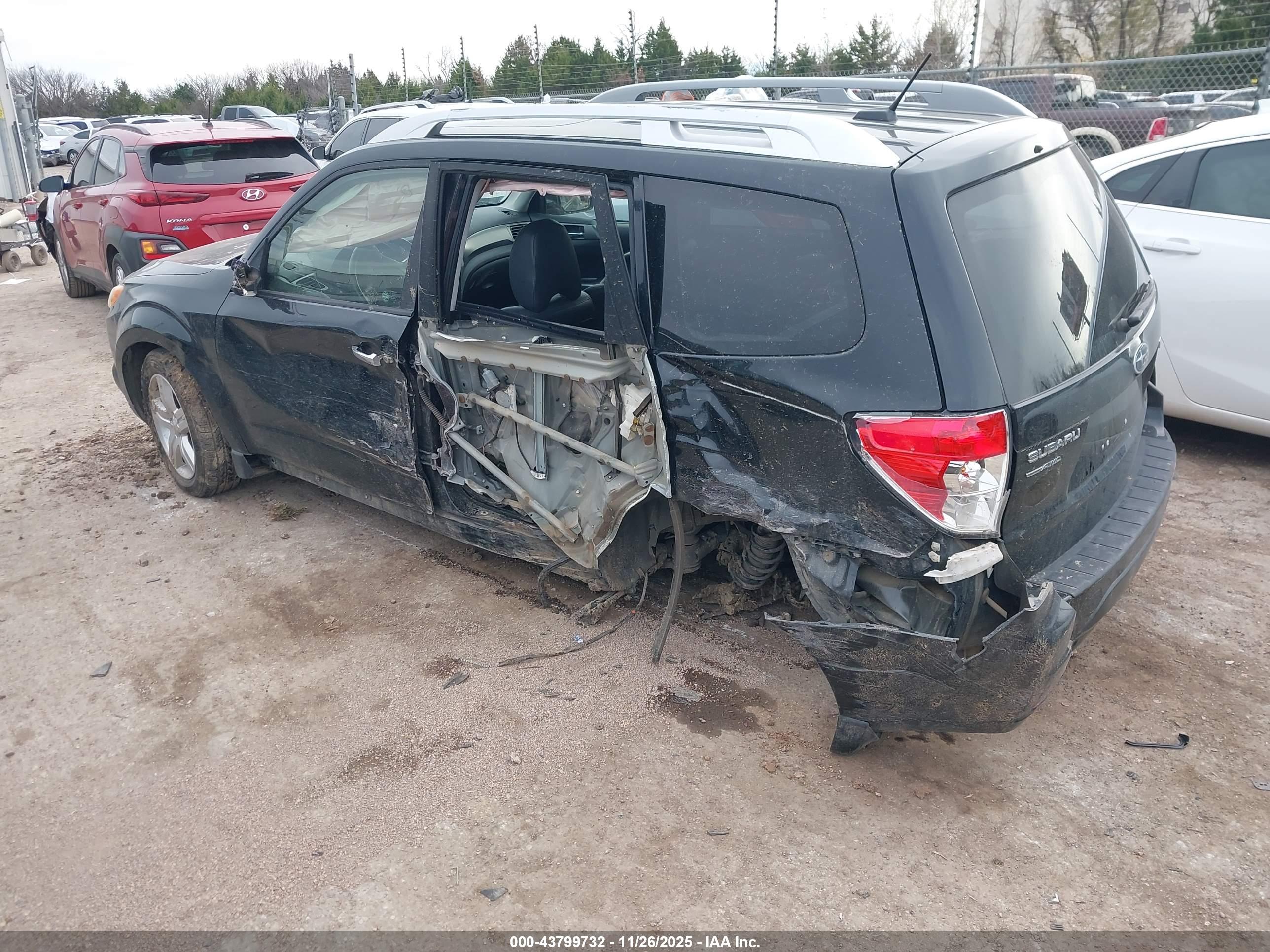 SUBARU FORESTER image 3