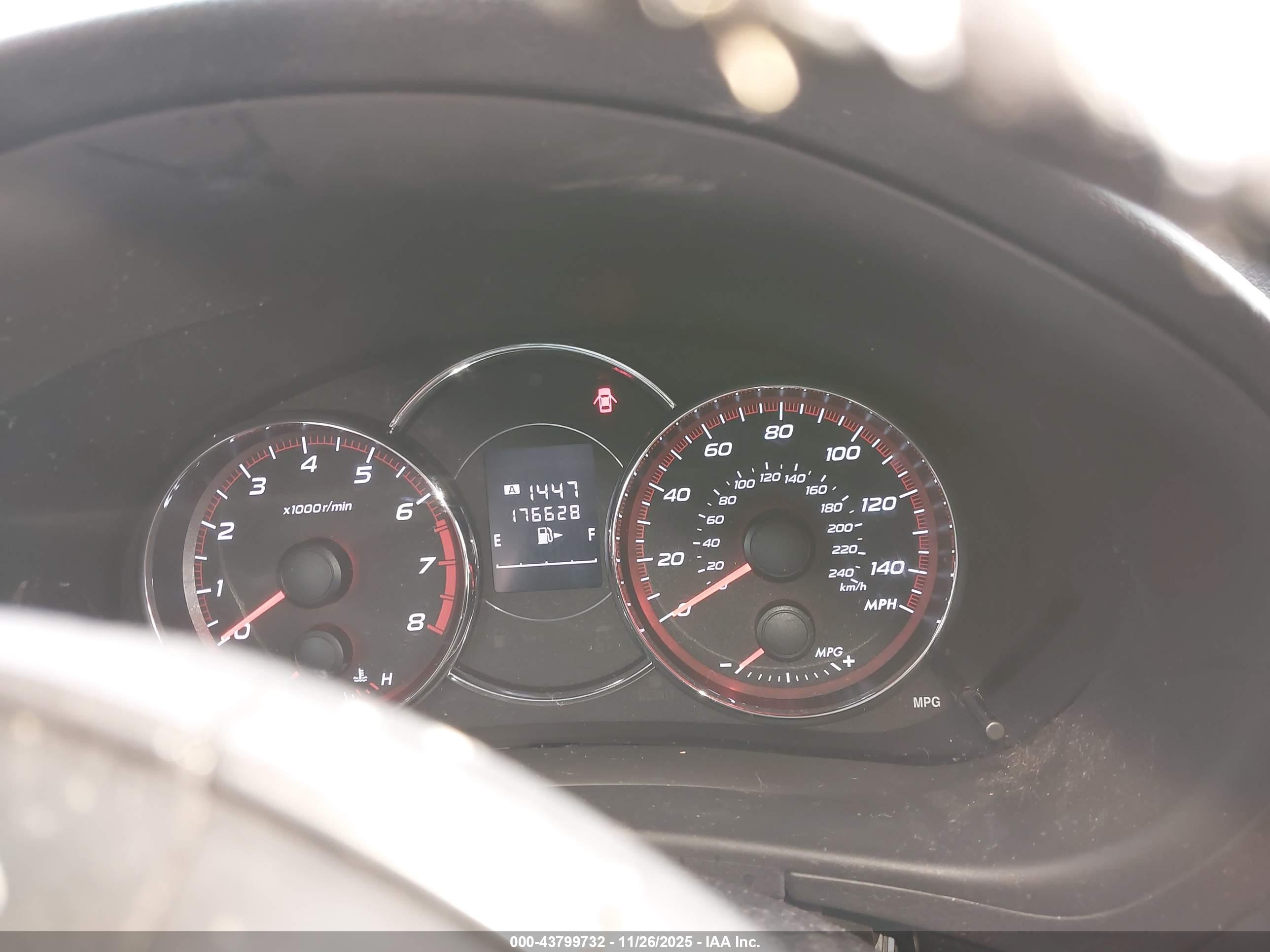SUBARU FORESTER image 7