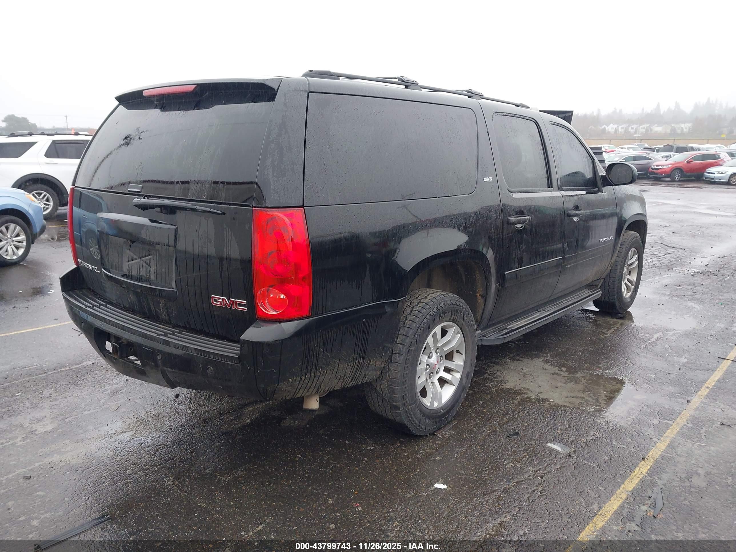 GMC YUKON image 4