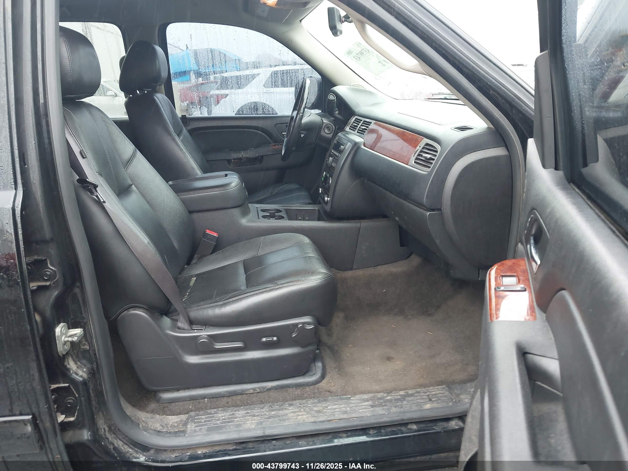 GMC YUKON image 5