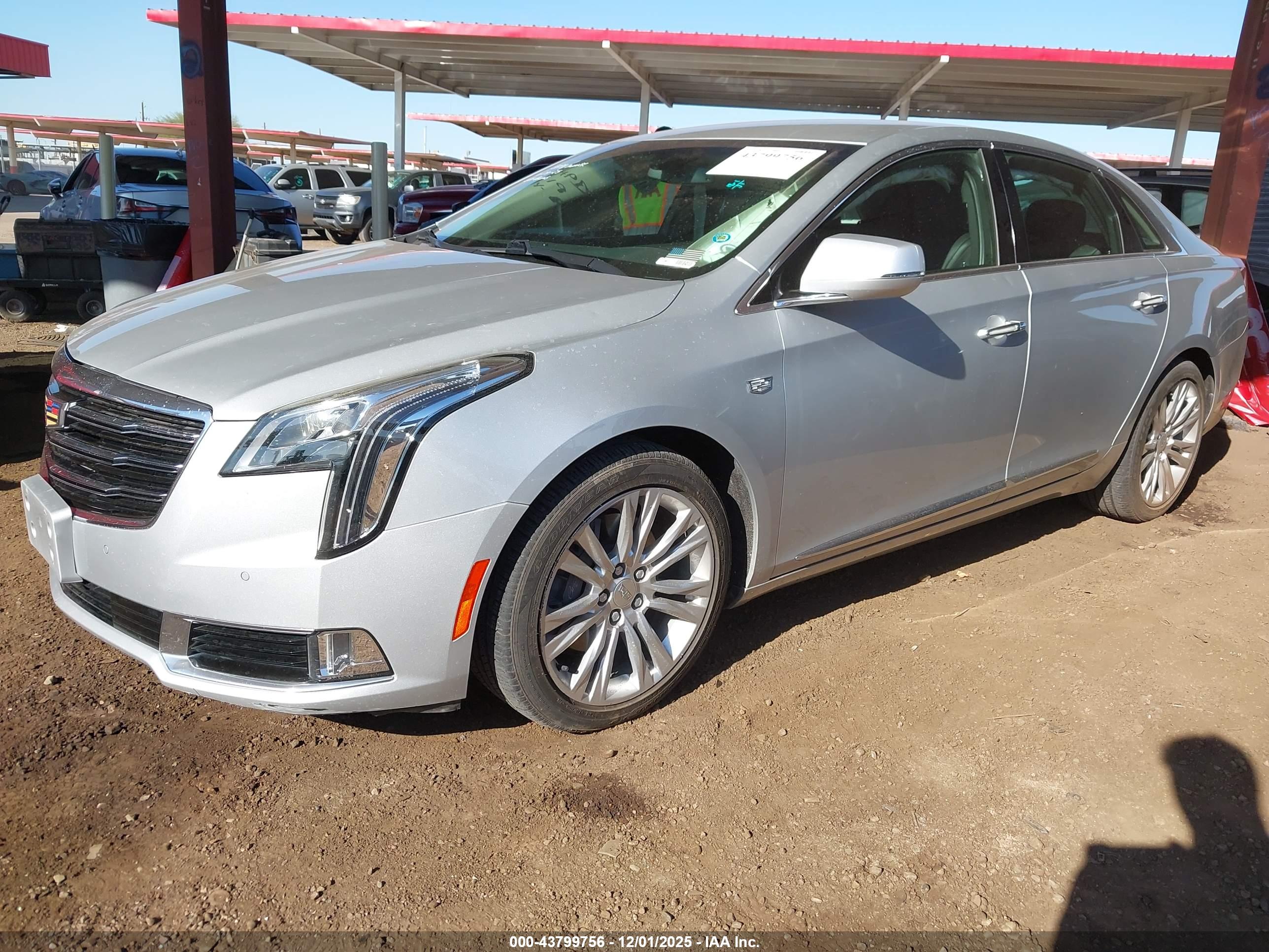 CADILLAC XTS image 2