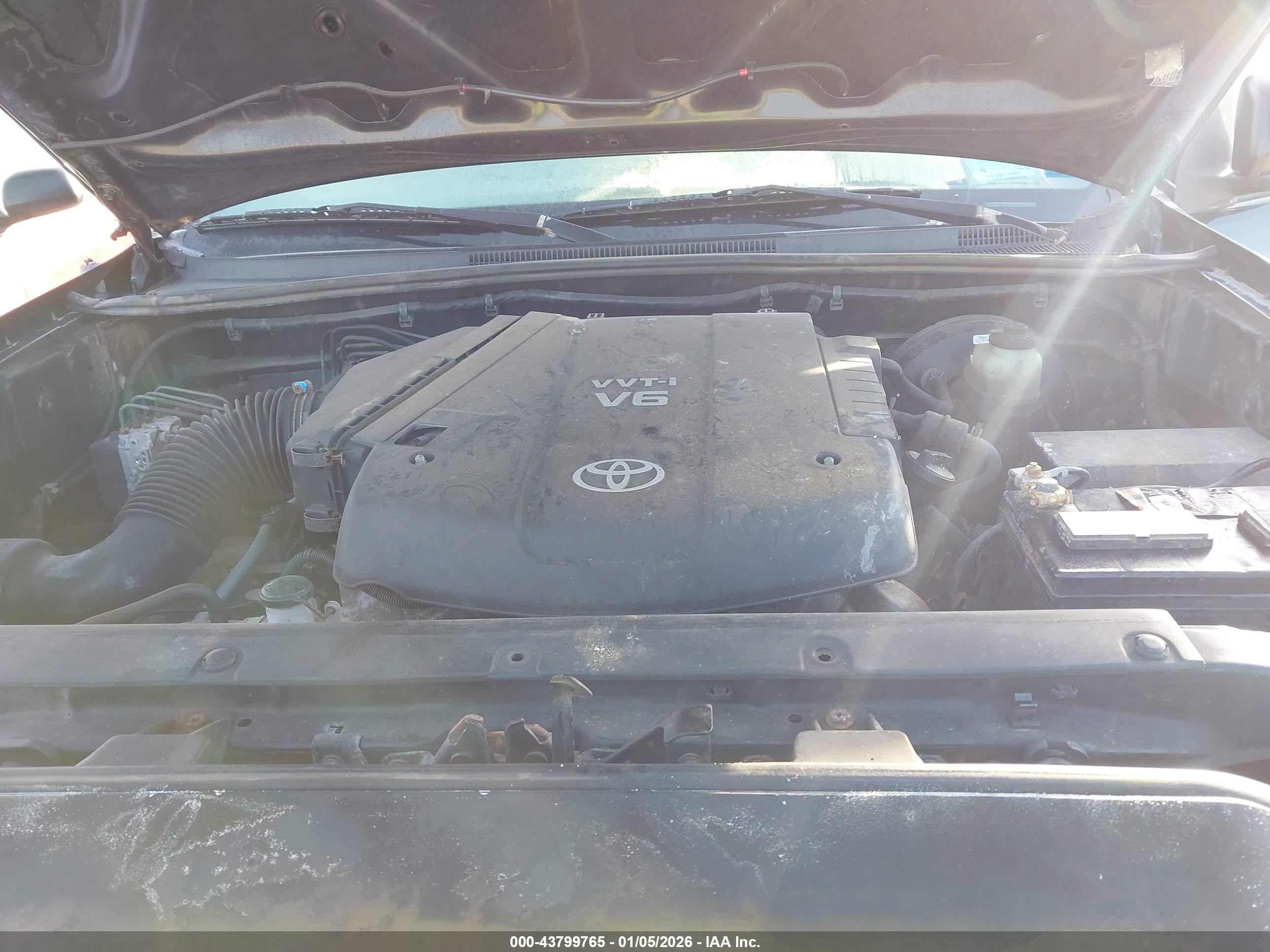 TOYOTA TACOMA image 10