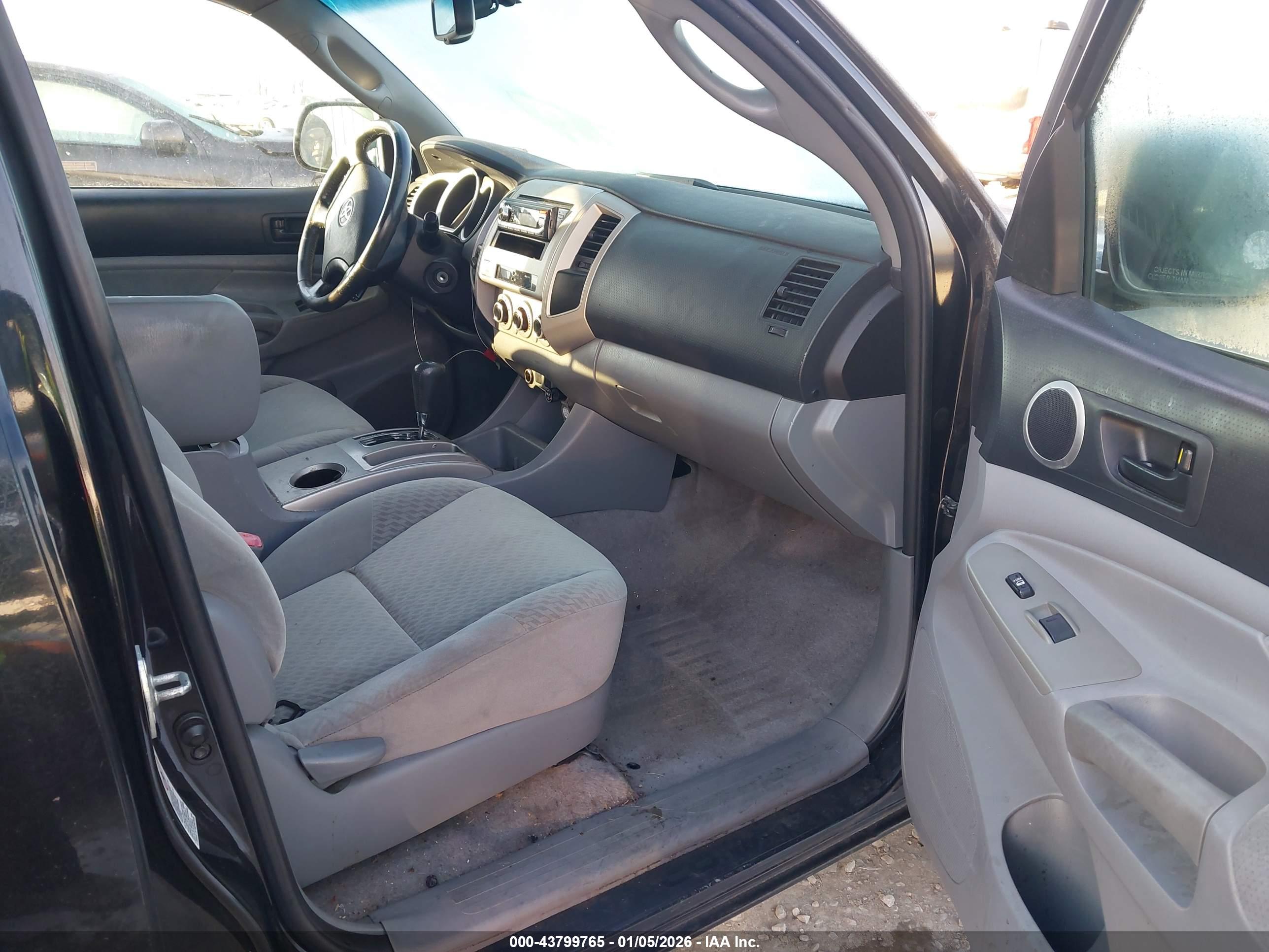 TOYOTA TACOMA image 5