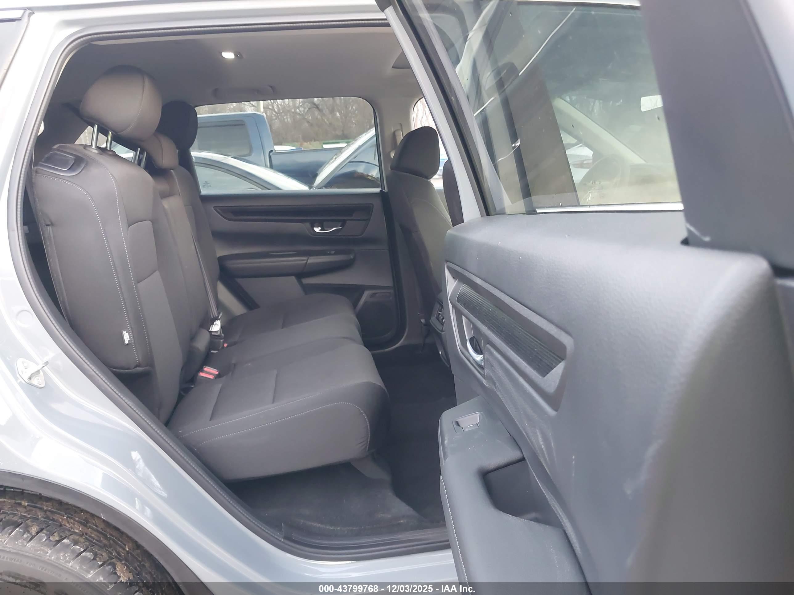 HONDA CR-V image 8
