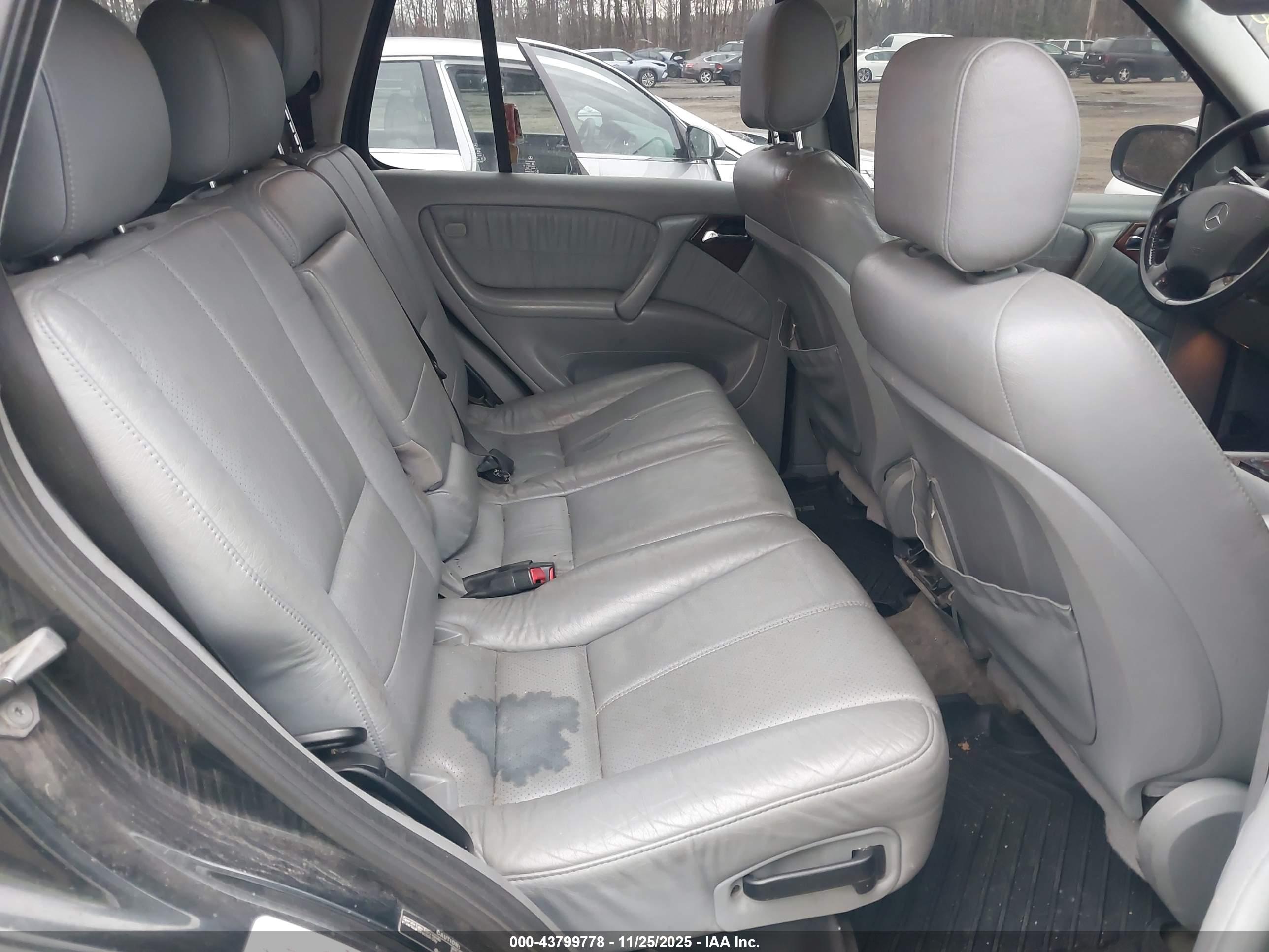 MERCEDES-BENZ ML image 8