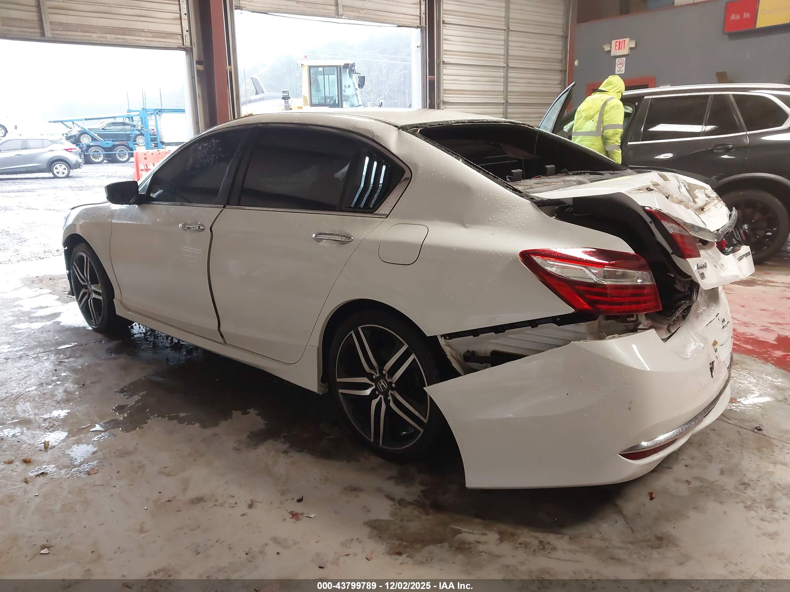 HONDA ACCORD image 3