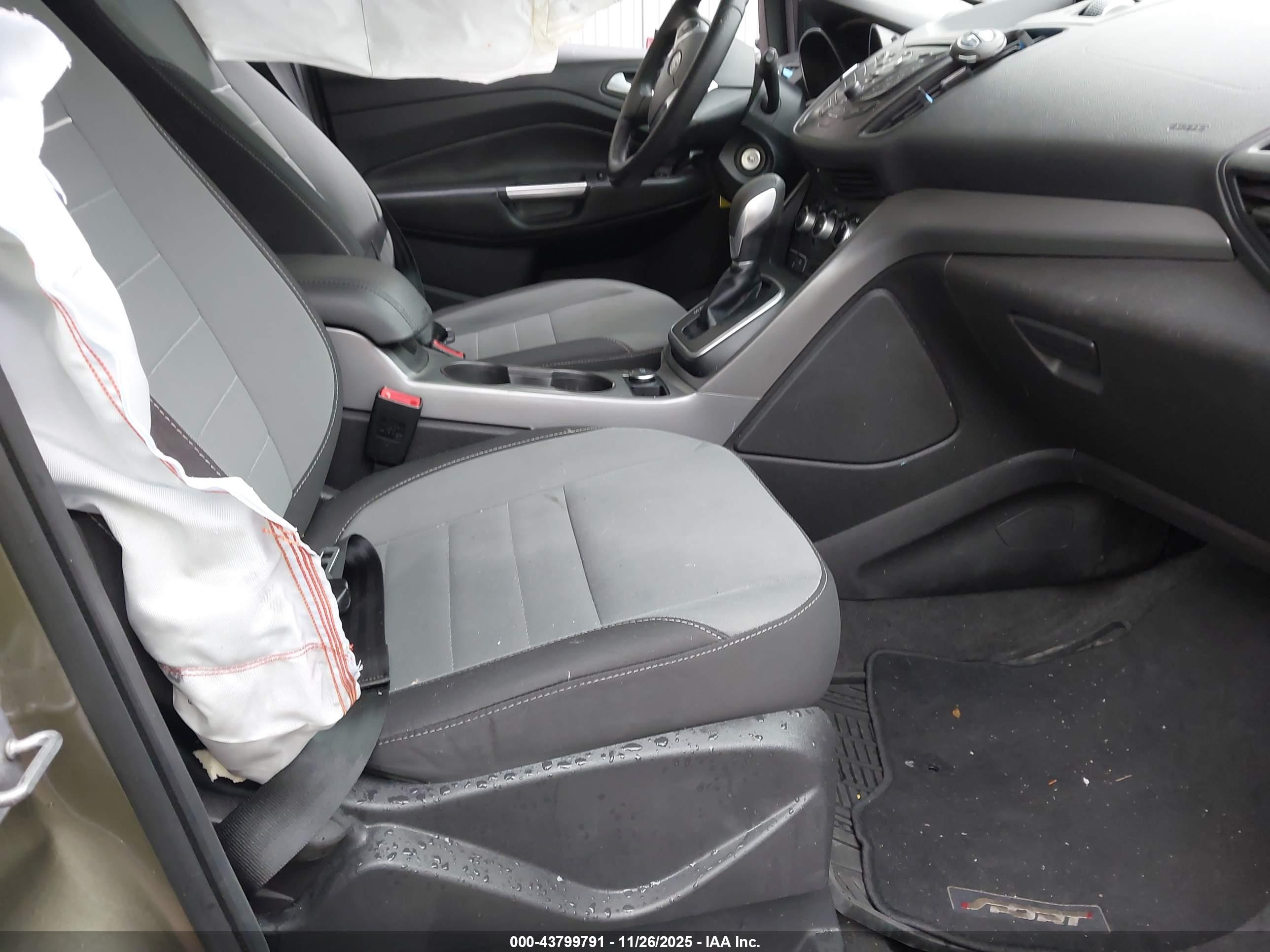 FORD ESCAPE image 5