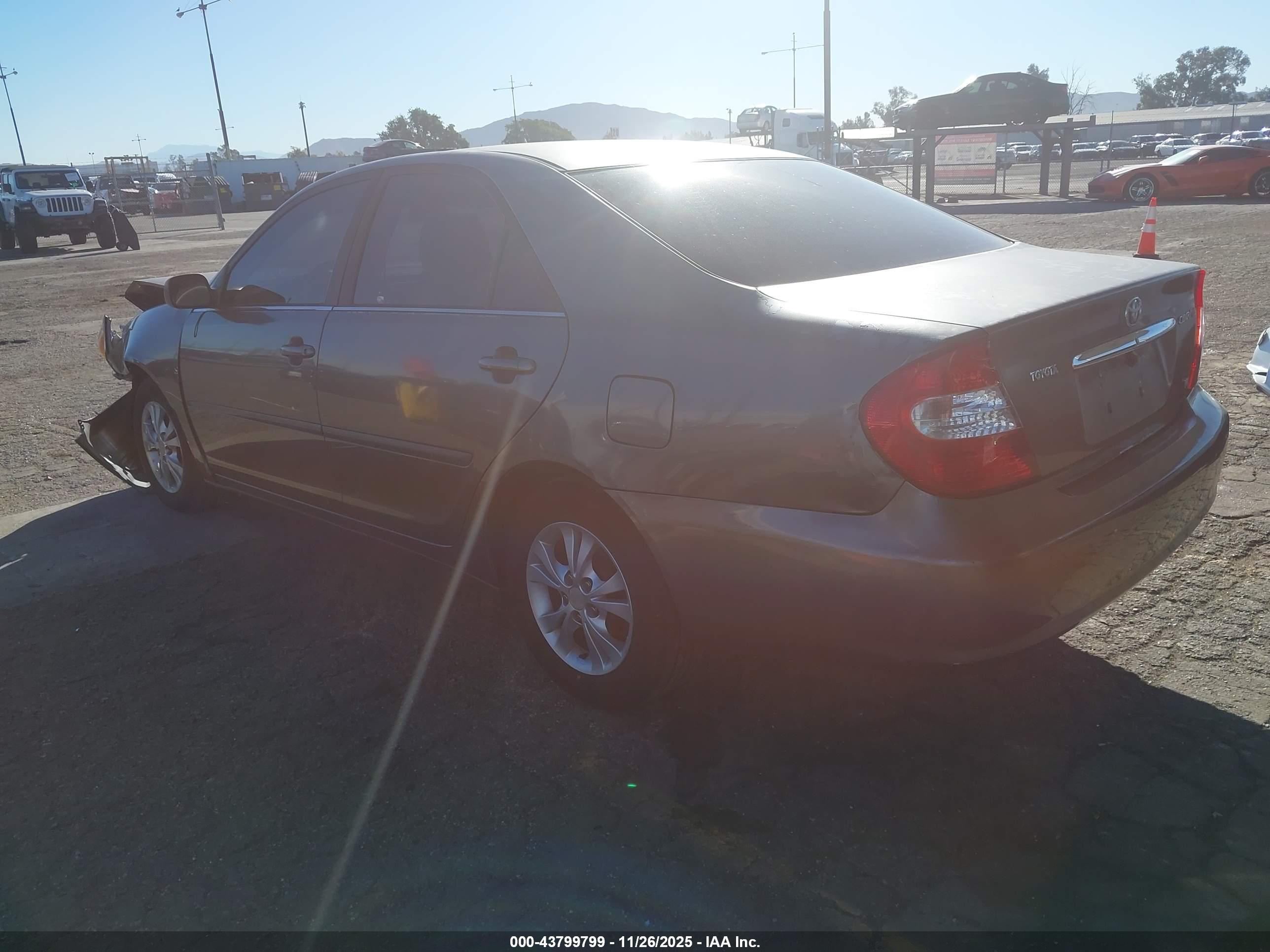 TOYOTA CAMRY image 3