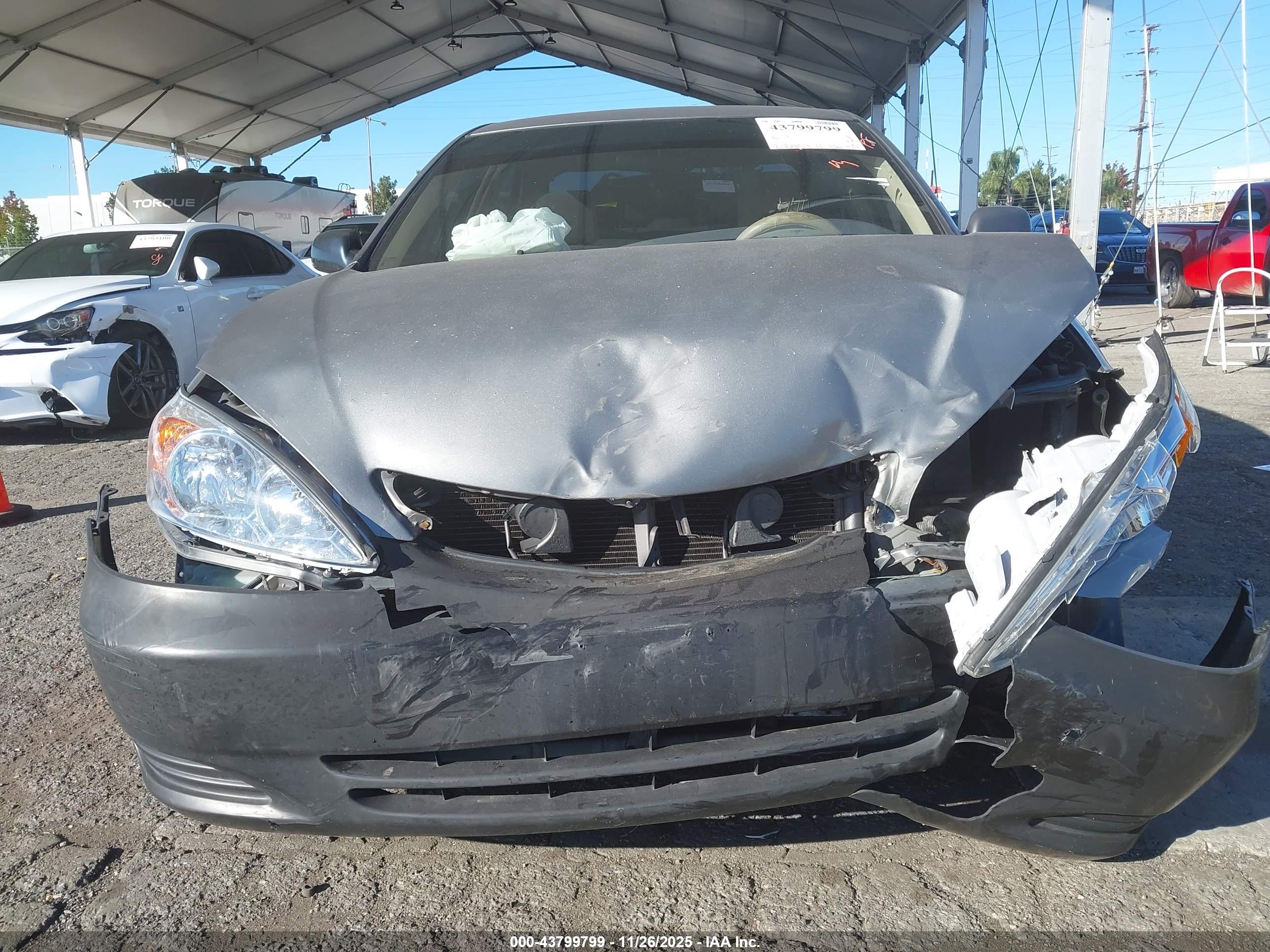 TOYOTA CAMRY image 6