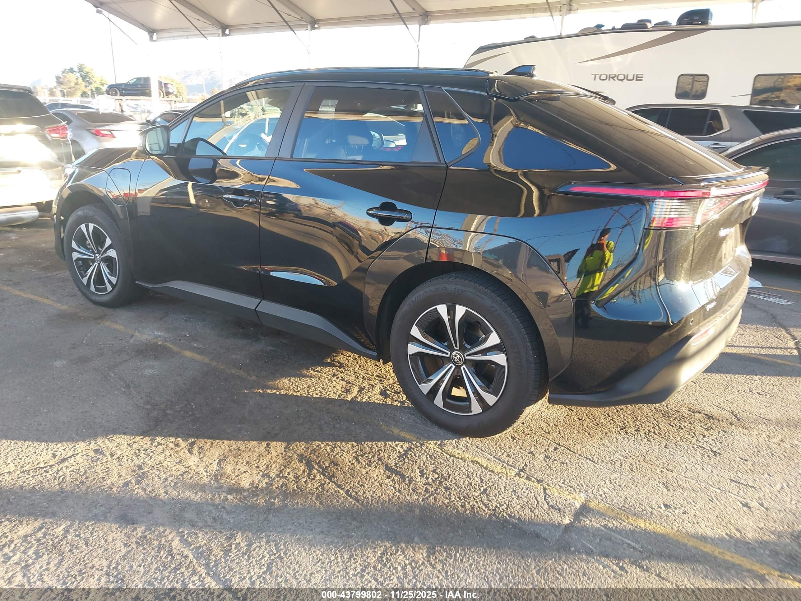 TOYOTA BZ4X image 3