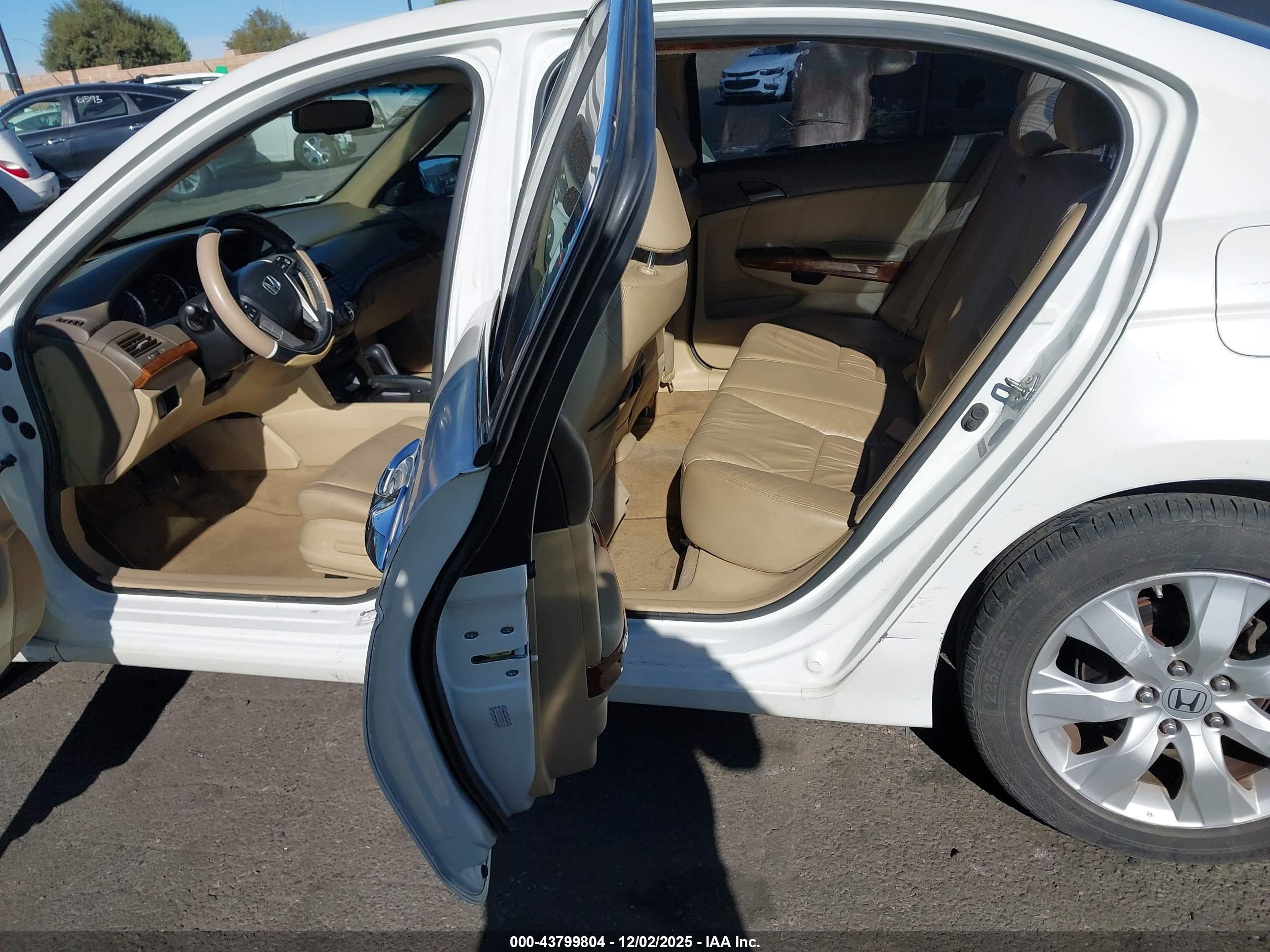 HONDA ACCORD image 8