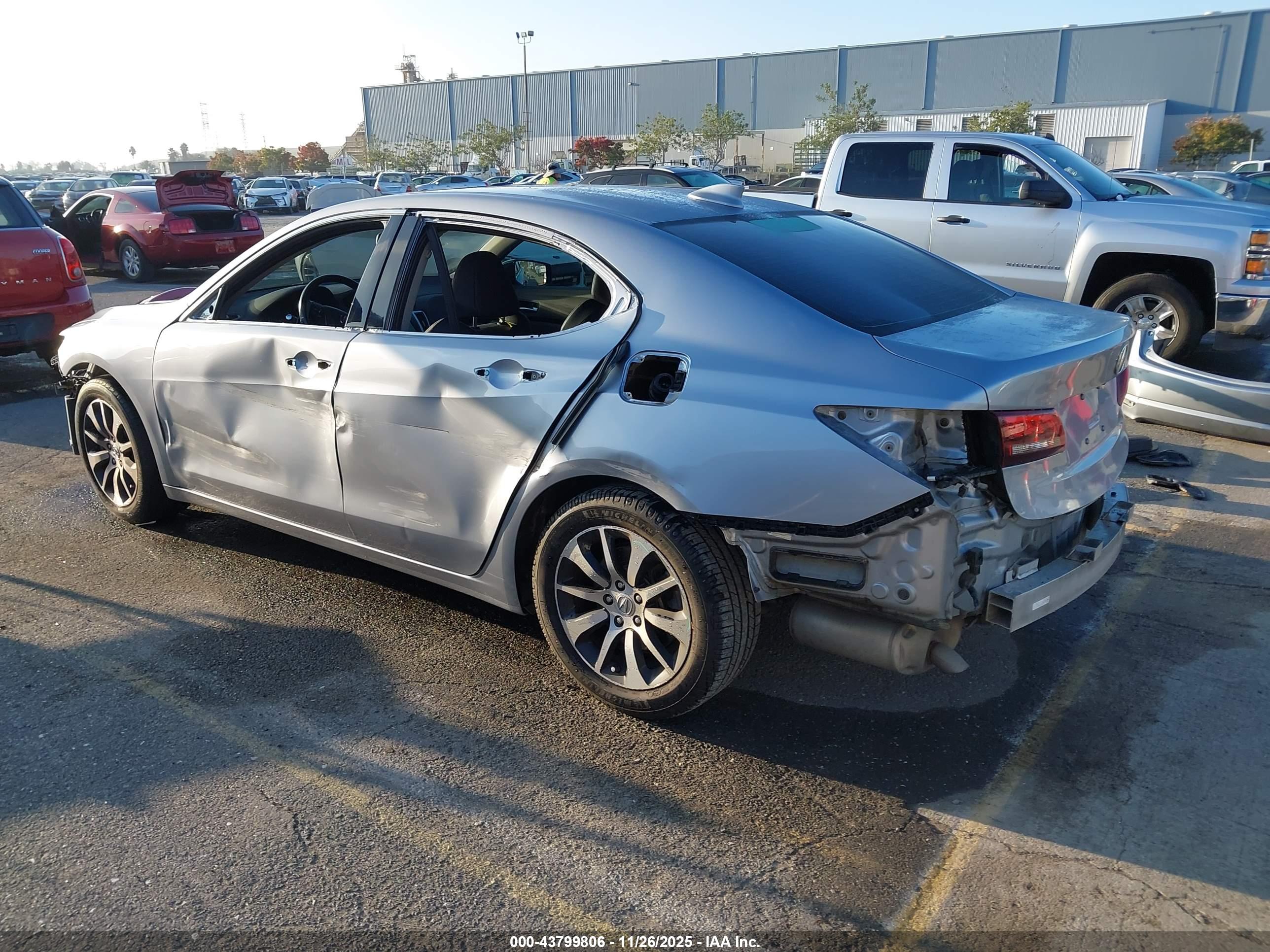 ACURA TLX image 3