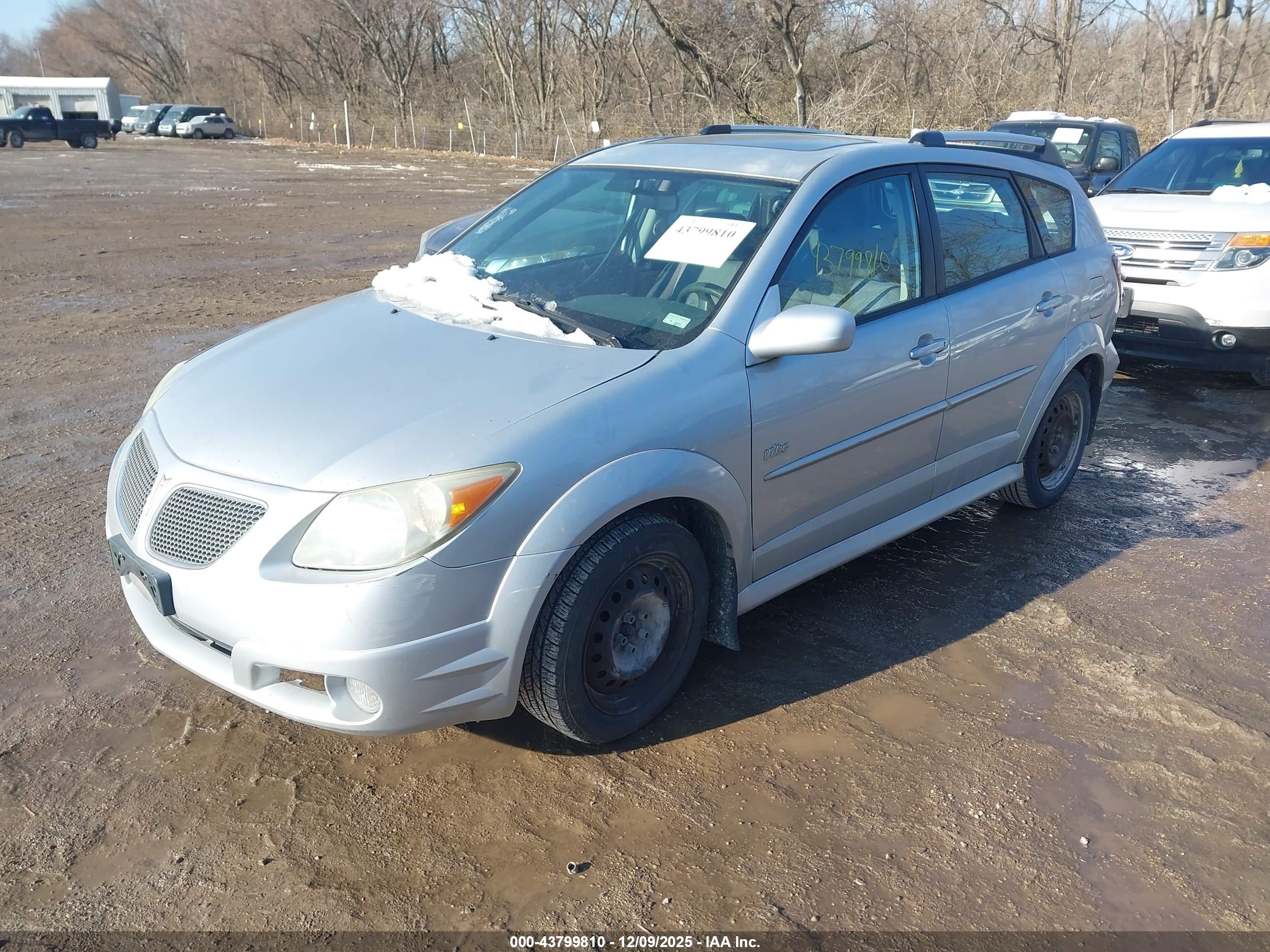 PONTIAC VIBE image 2
