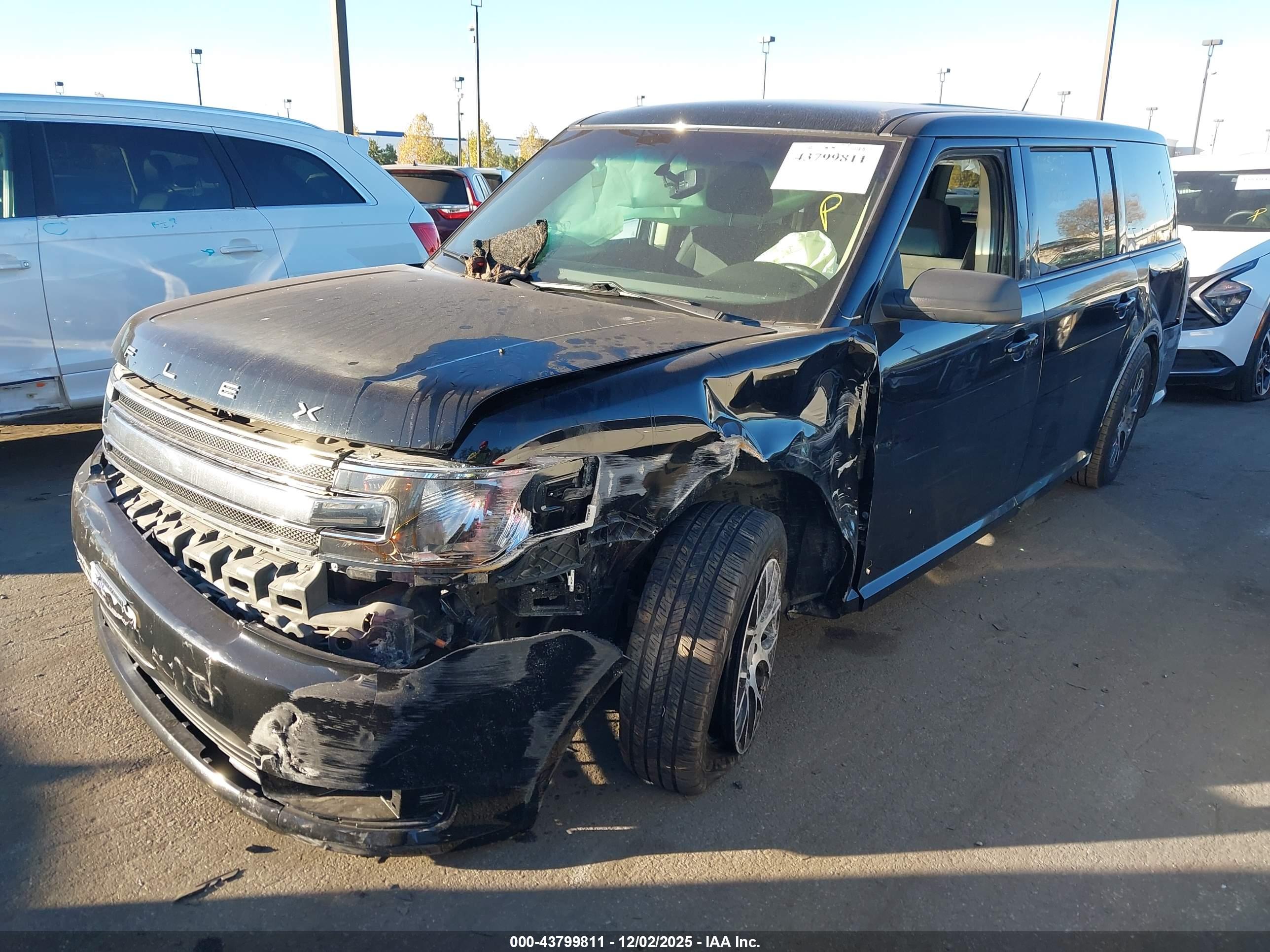 FORD FLEX image 2