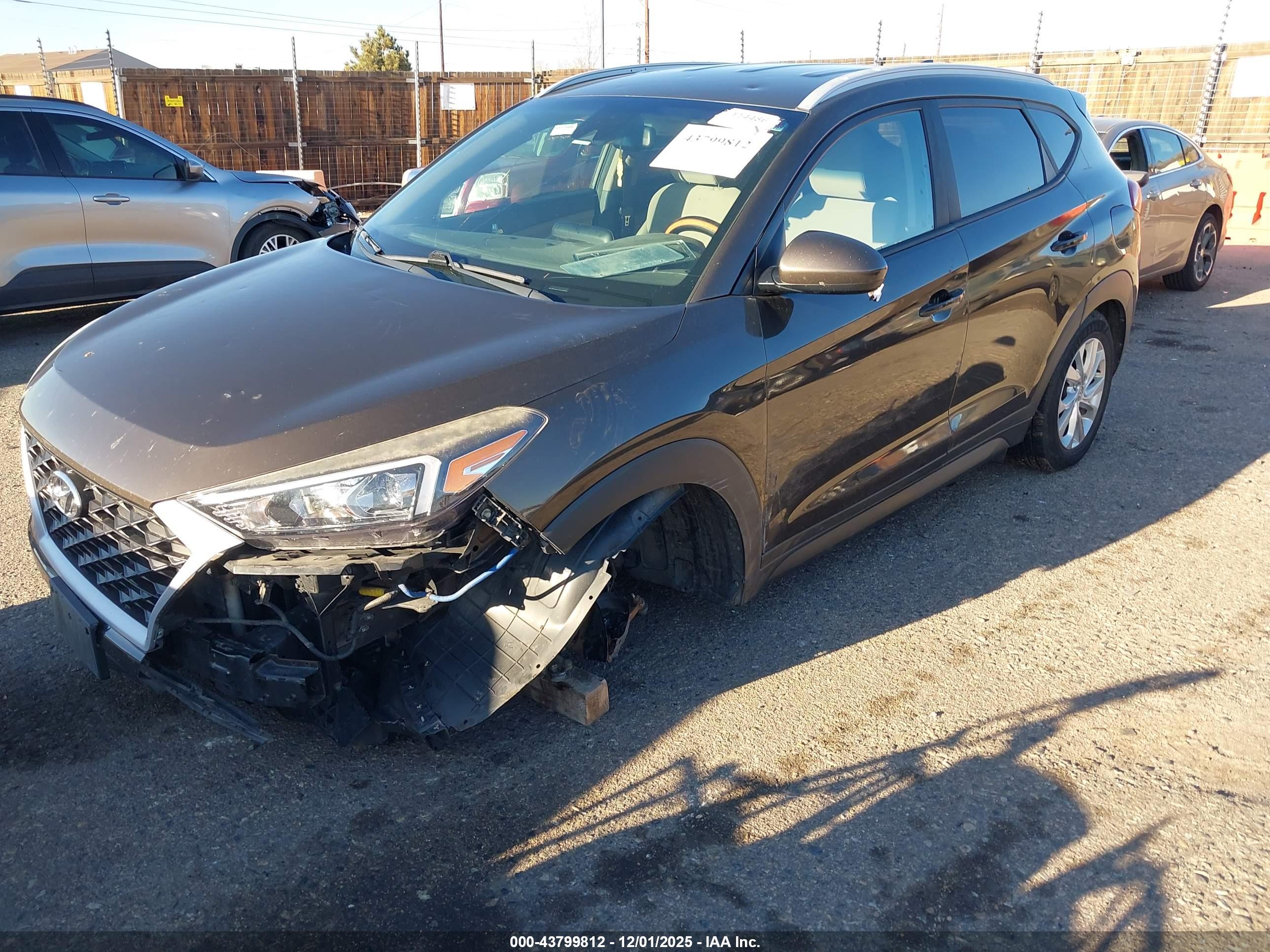 HYUNDAI TUCSON image 2