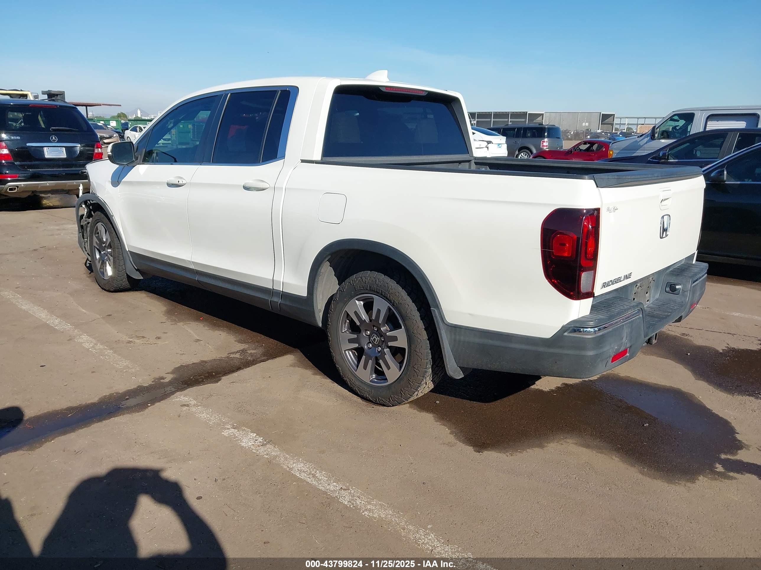 HONDA RIDGELINE image 3