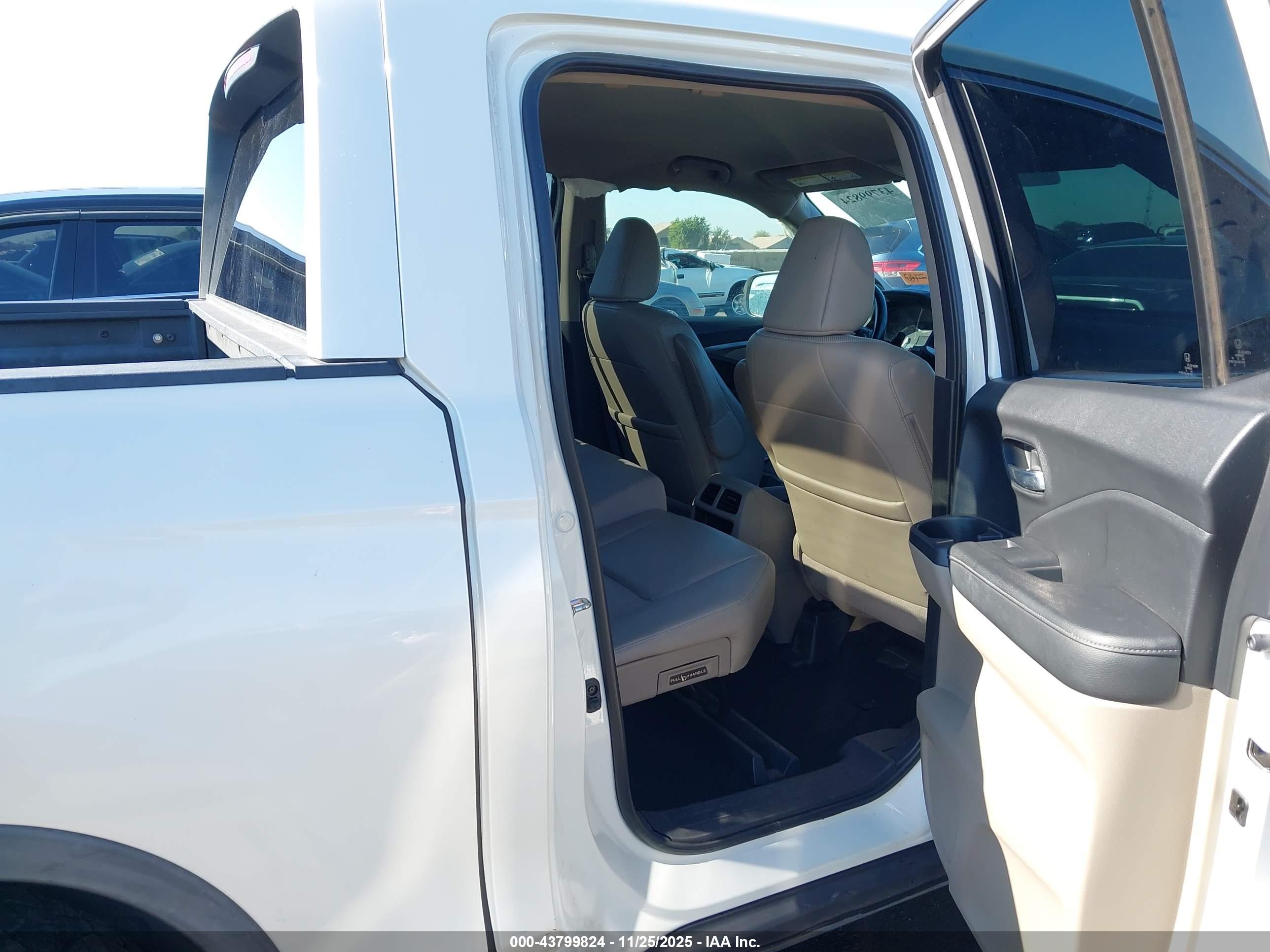 HONDA RIDGELINE image 8