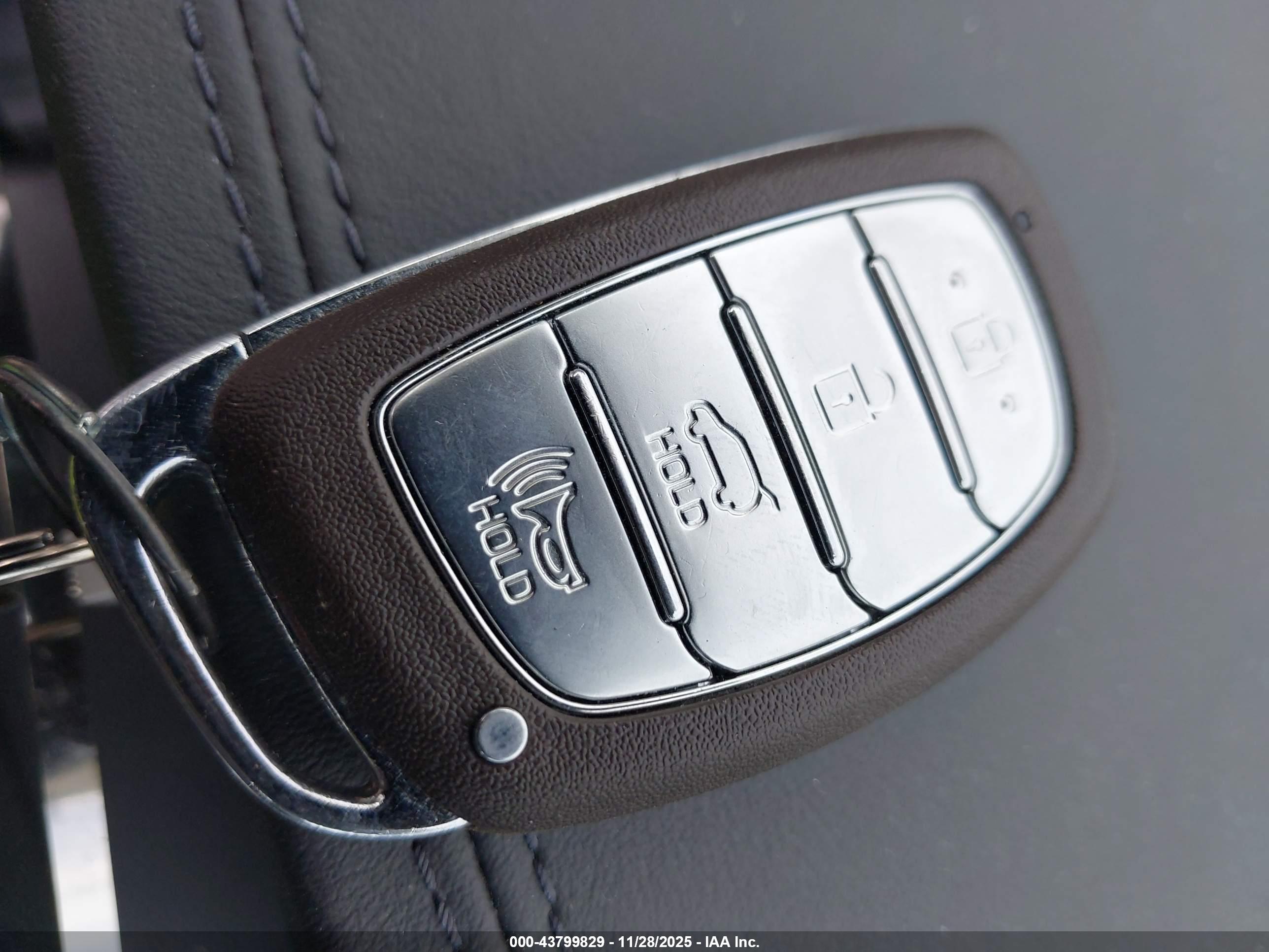 HYUNDAI IONIQ image 11