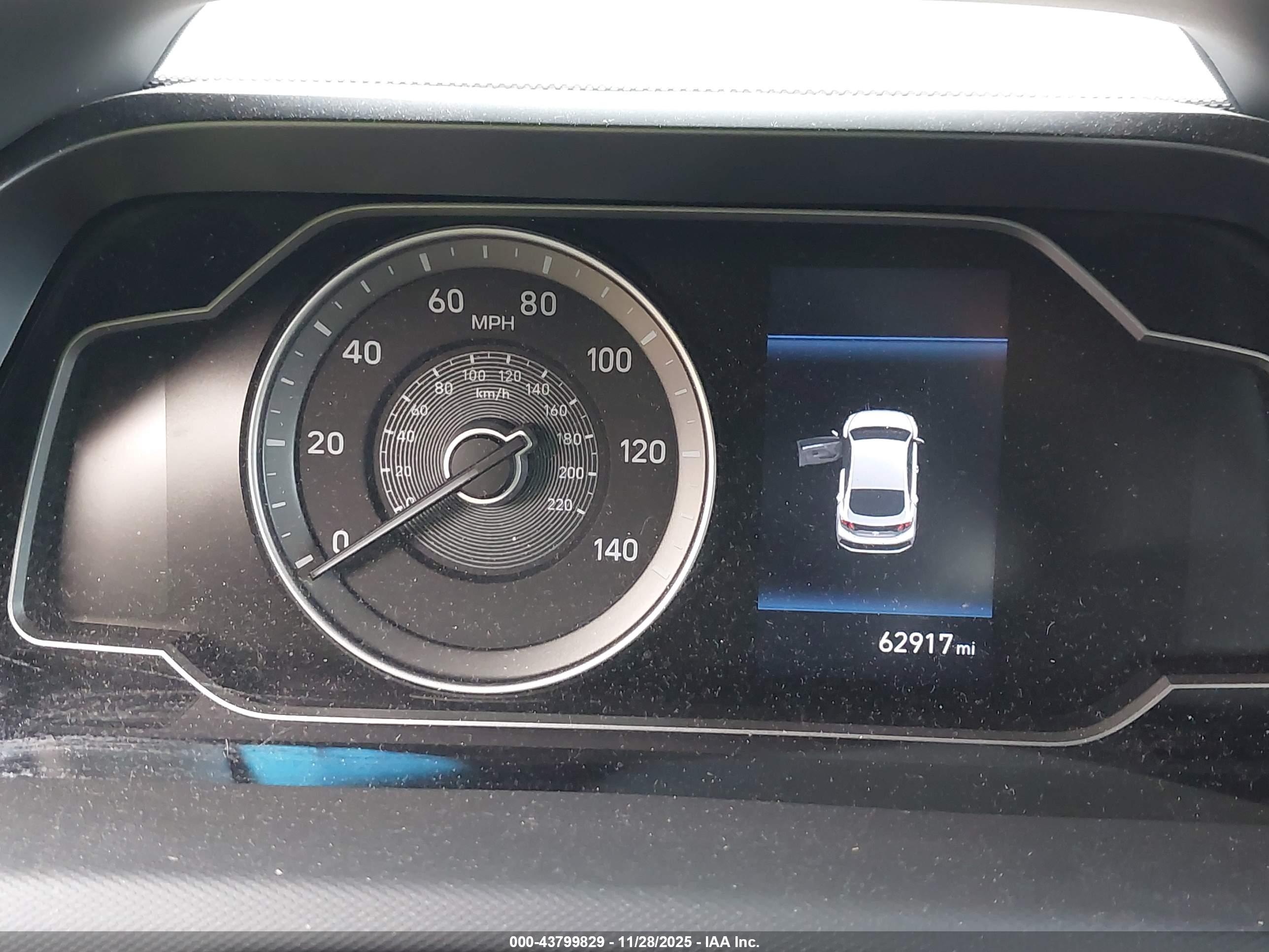 HYUNDAI IONIQ image 7